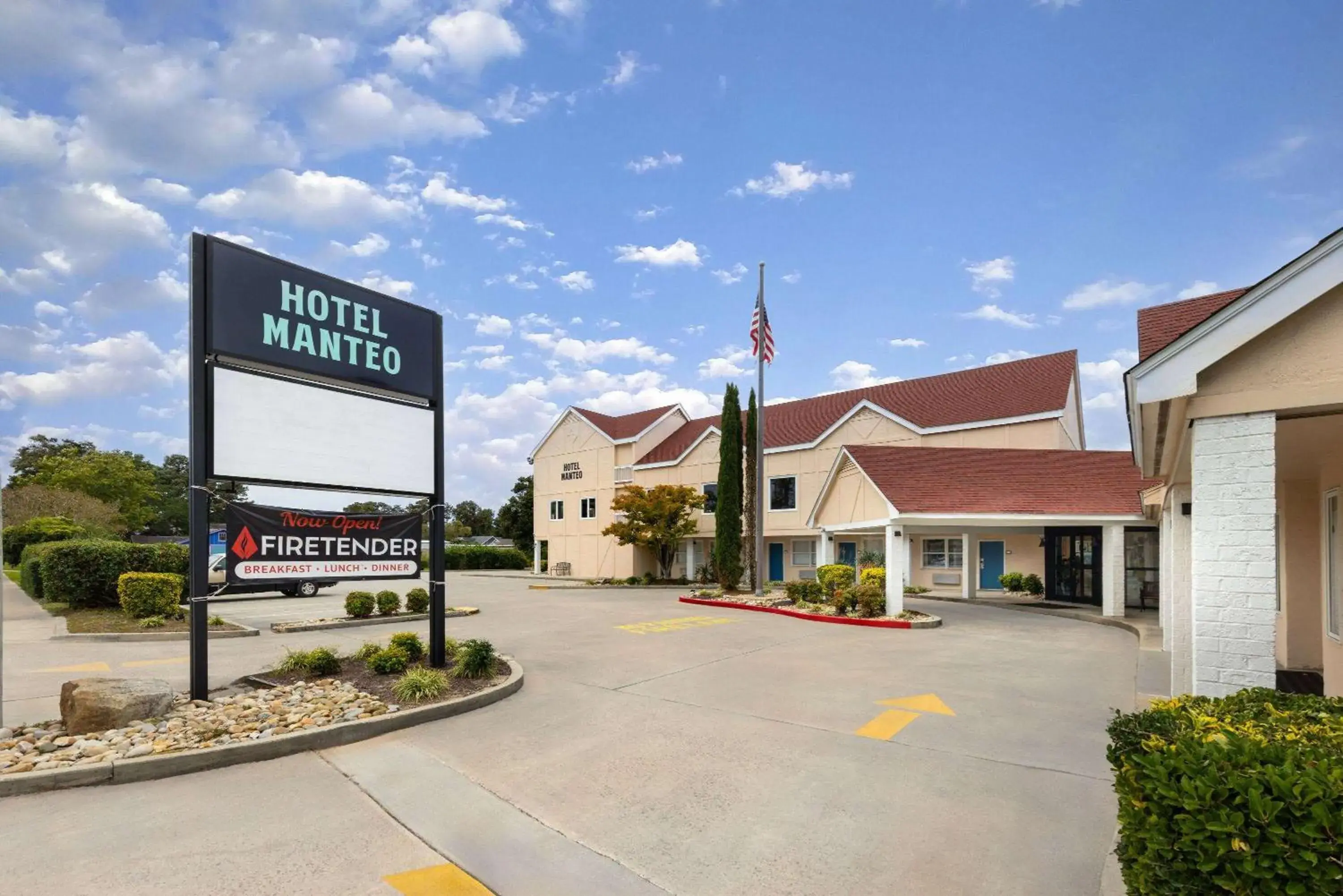 Property building in Hotel Manteo, Trademark Collection by Wyndham Property building in Hotel Manteo, Trademark Collection by Wyndham