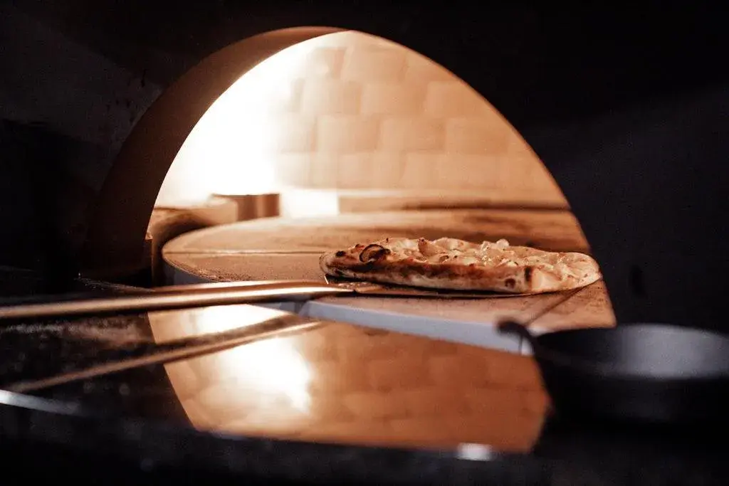 Restaurant/places to eat in Hotel Manteo, Trademark Collection by Wyndham Restaurant/places to eat in Hotel Manteo, Trademark Collection by Wyndham