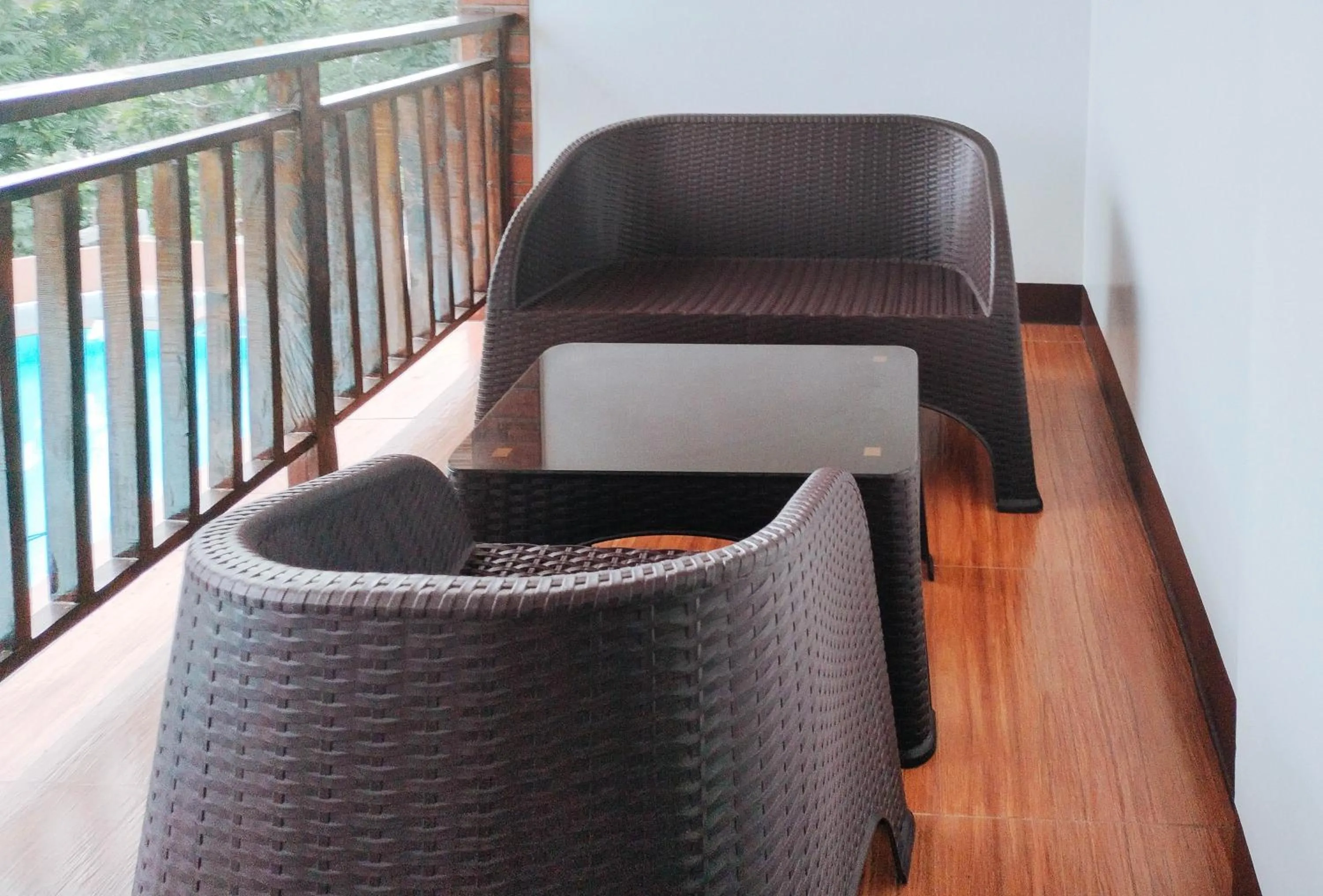 Seating area in RedDoorz @ Sun Kissed Resort Guindulman