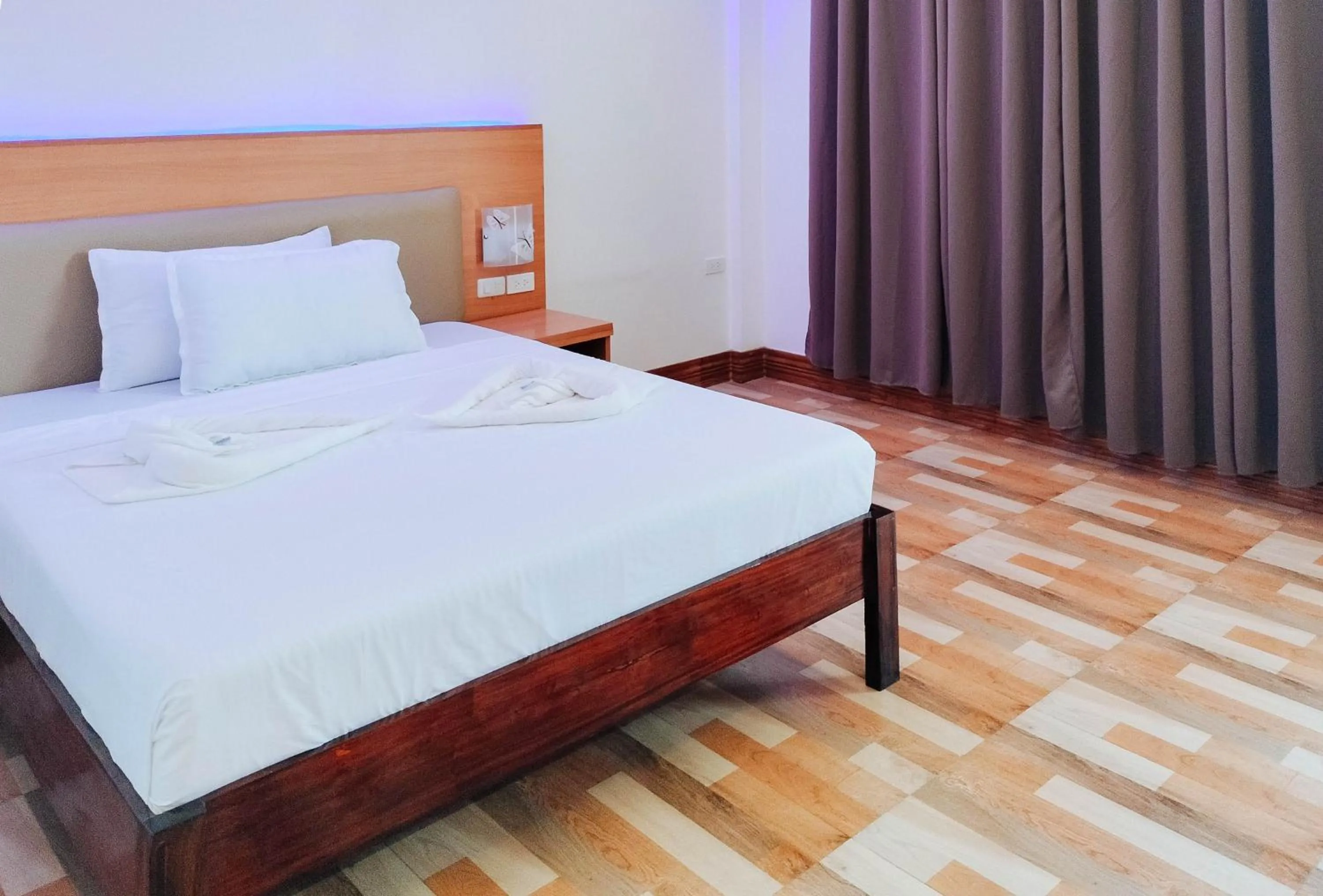 Bed in RedDoorz @ Sun Kissed Resort Guindulman