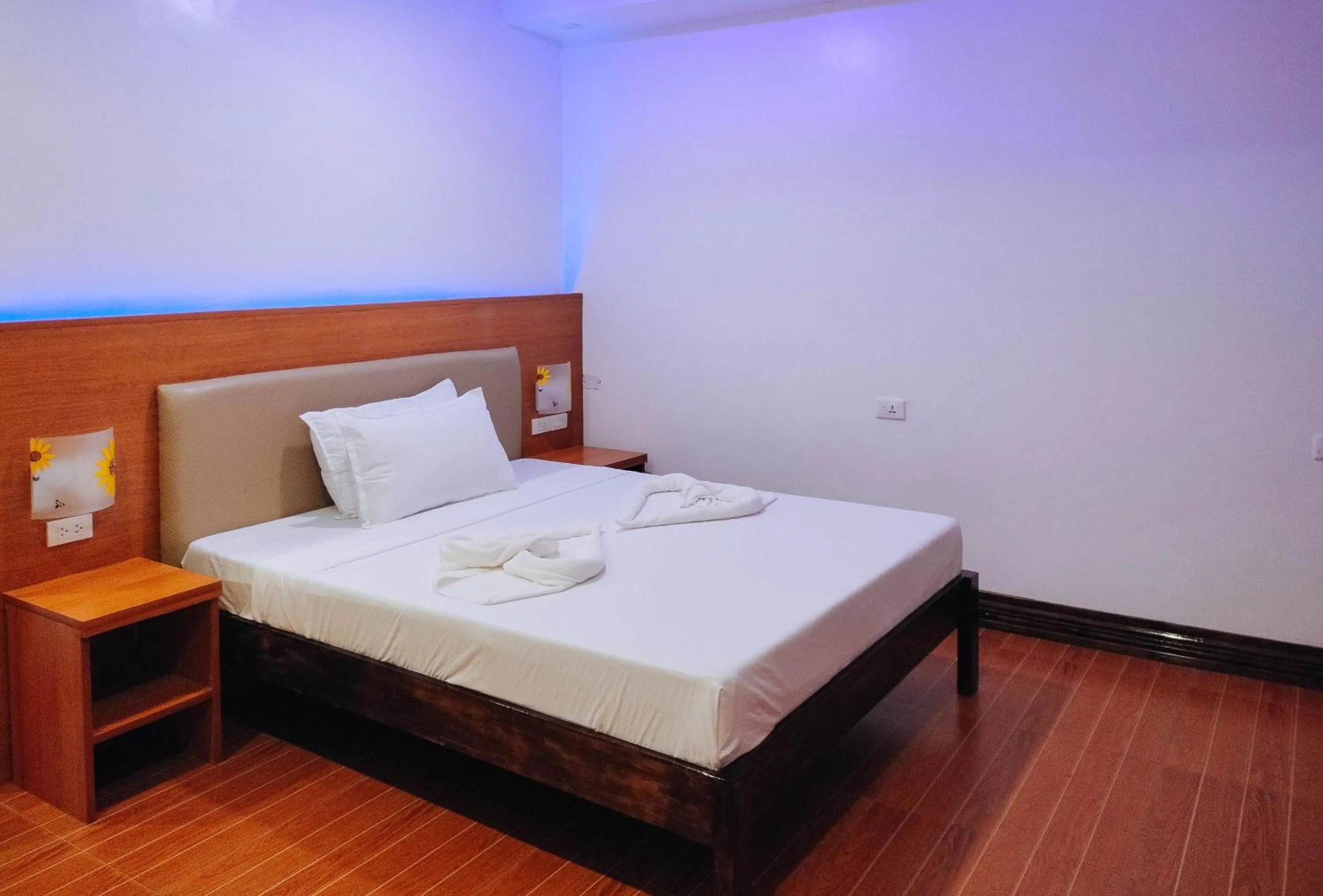 Bed in RedDoorz @ Sun Kissed Resort Guindulman