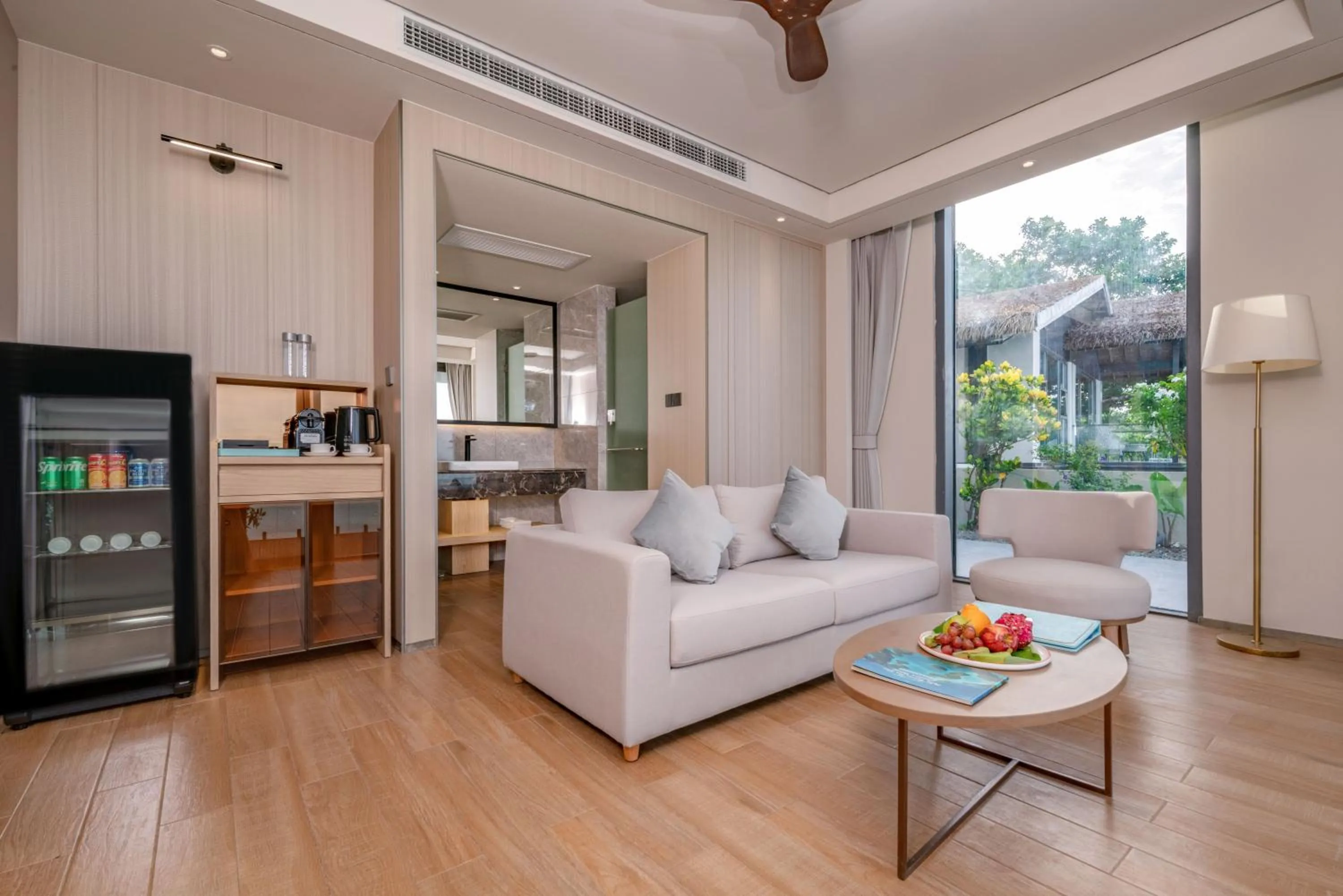 Palau Sunrise Seaview Landison Retreat