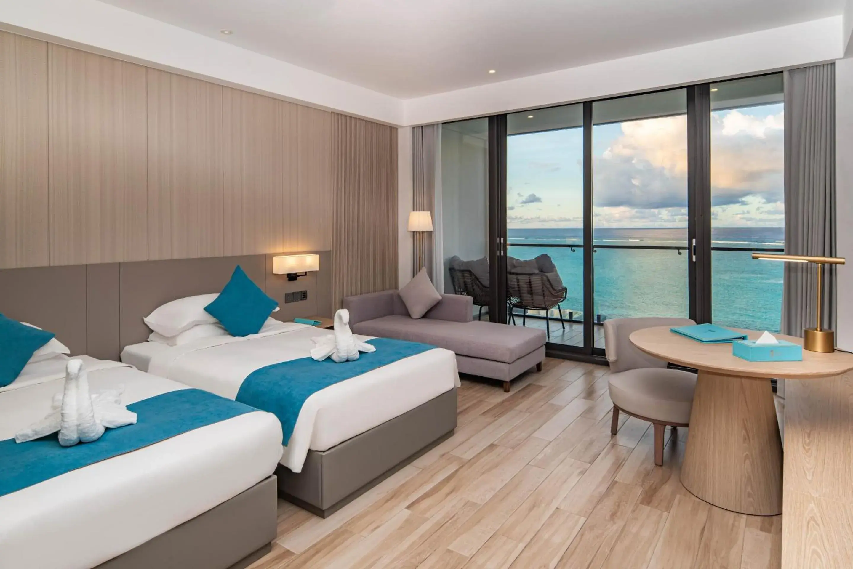 Superior Double or Twin Room with Sea View in Palau Sunrise Seaview Landison Retreat Superior Double or Twin Room with Sea View in Palau Sunrise Seaview Landison Retreat