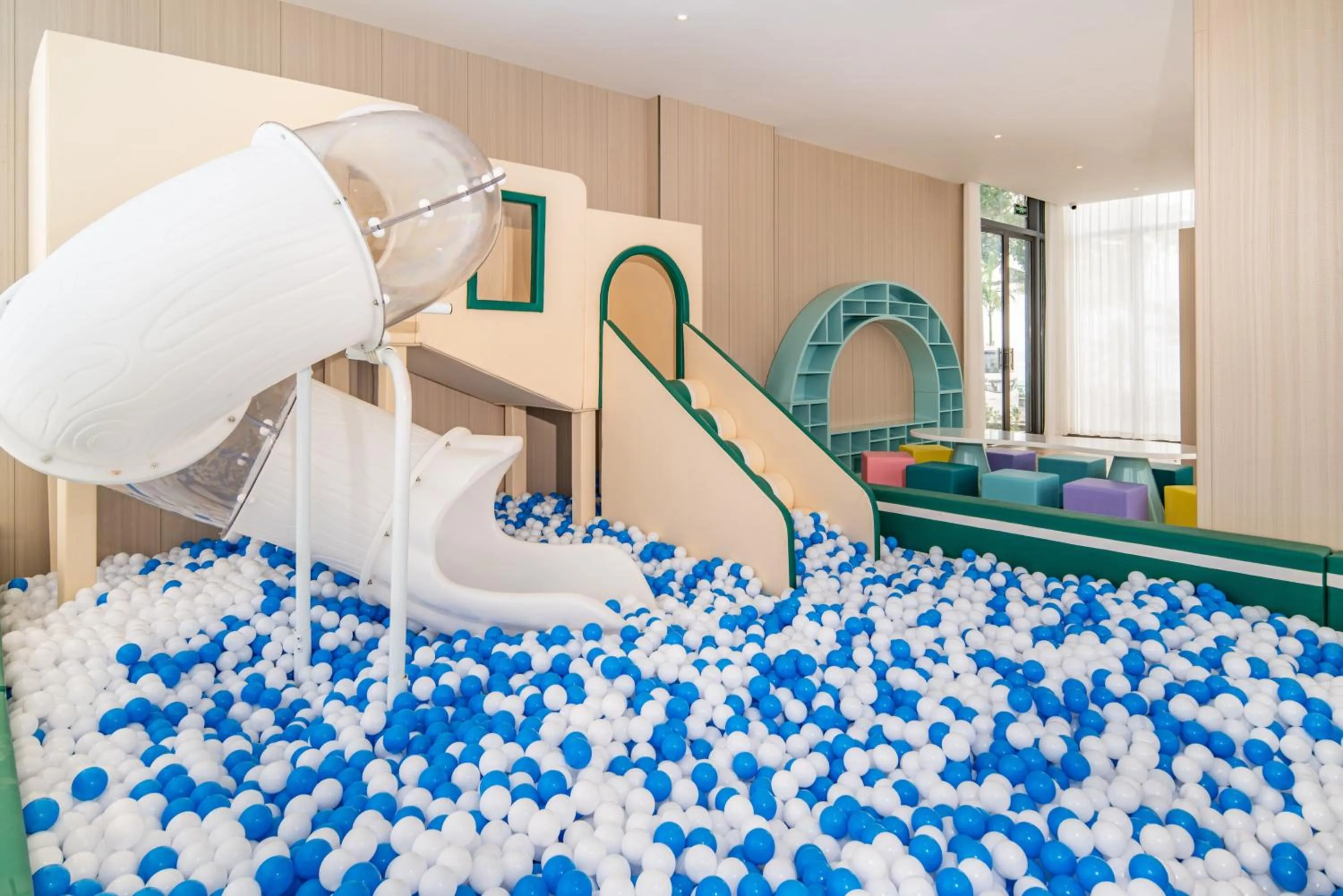 Kids's club in Palau Sunrise Seaview Landison Retreat