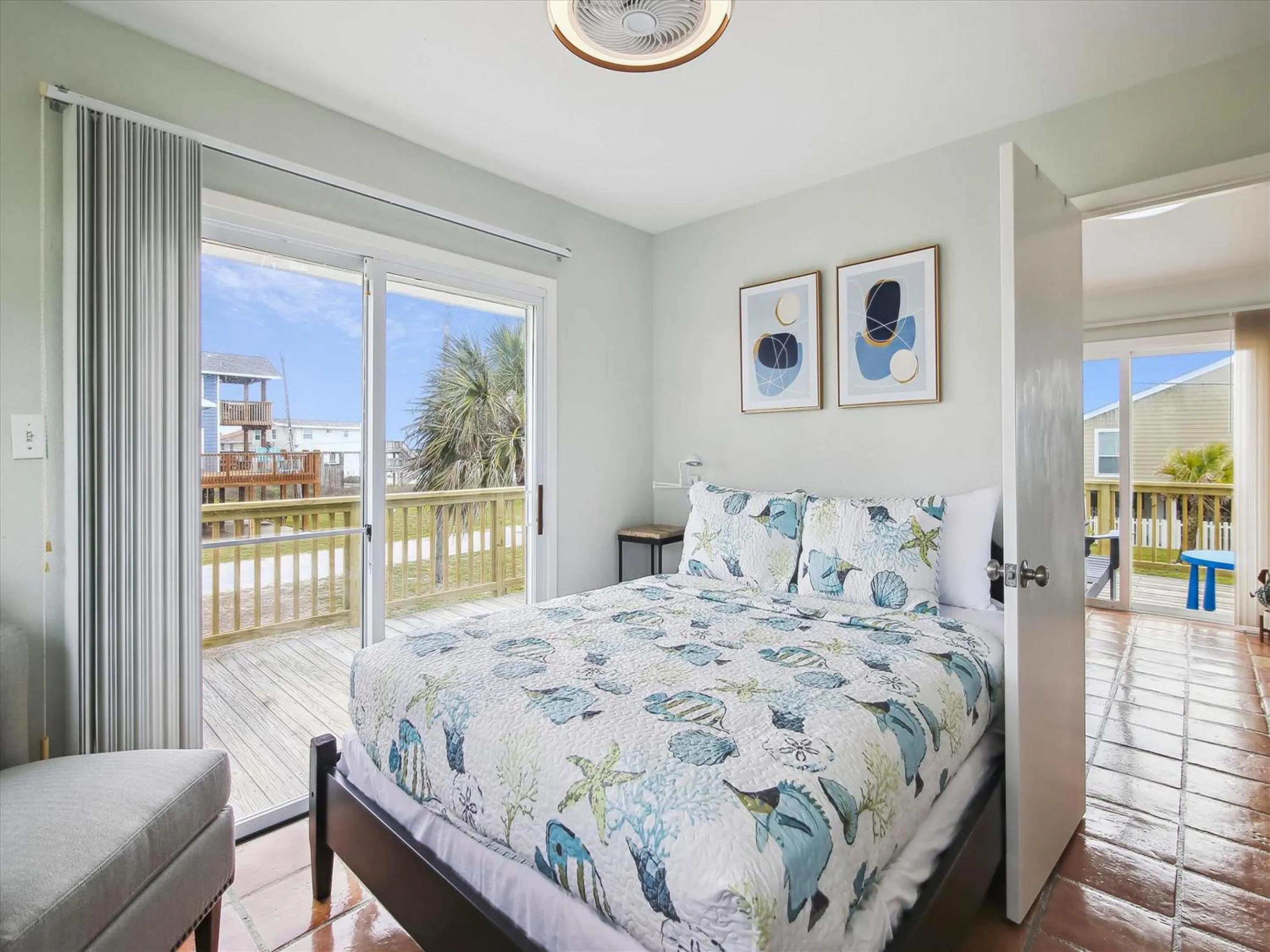 Bed in Beachside Pearl