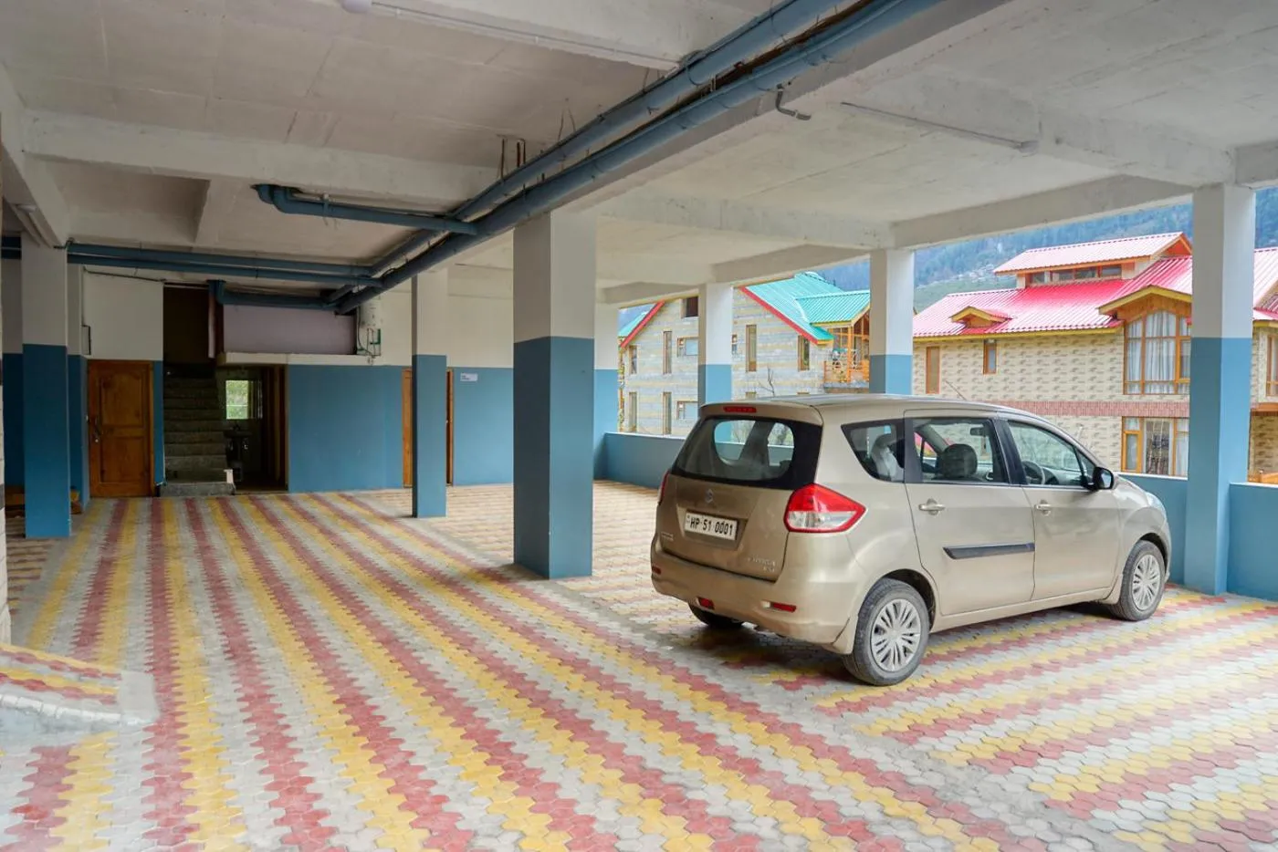 Parking in Clarks Inn Suites, Manali