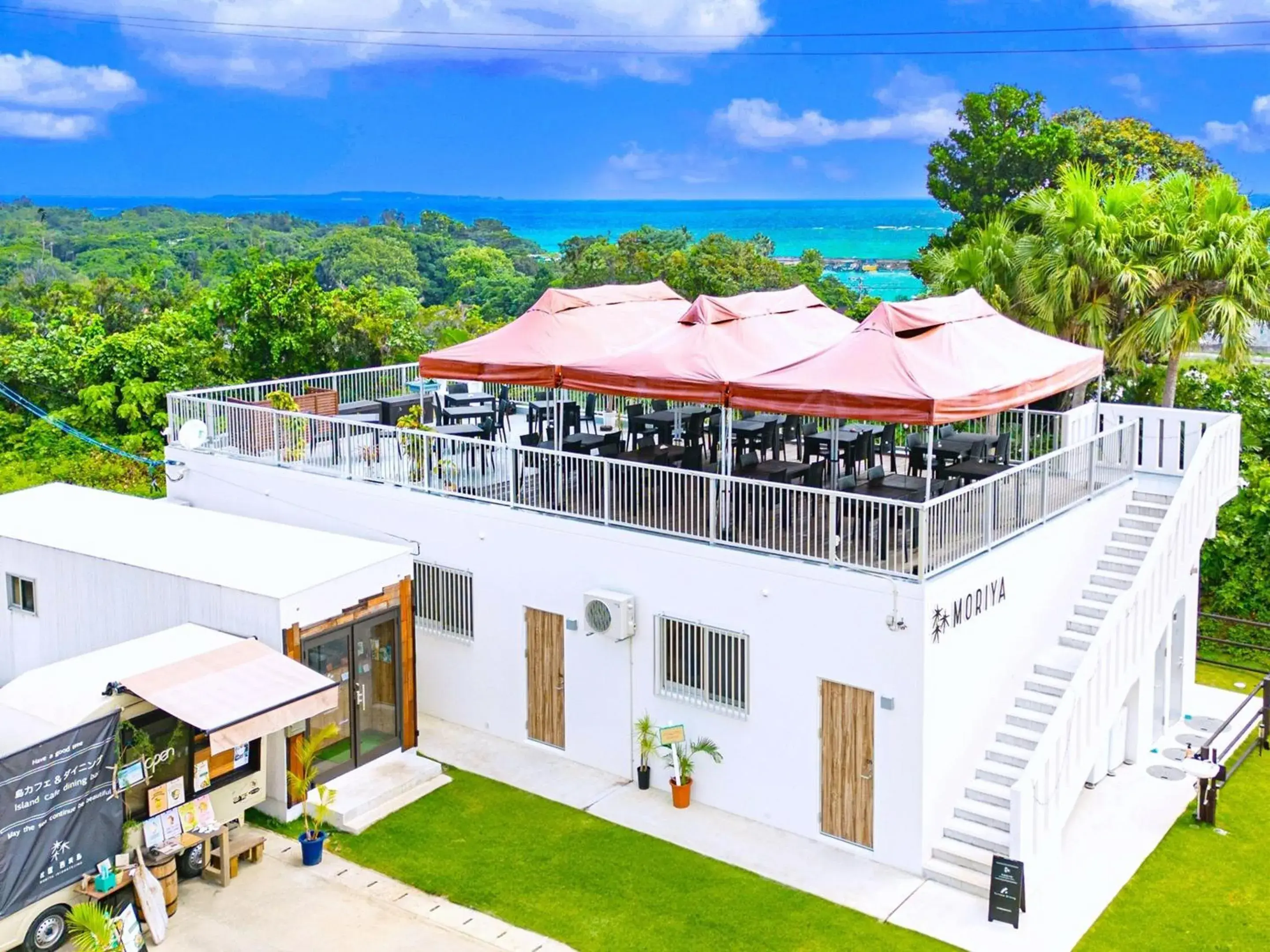 Property building in MORIYA iriomote HOTEL Property building in MORIYA iriomote HOTEL