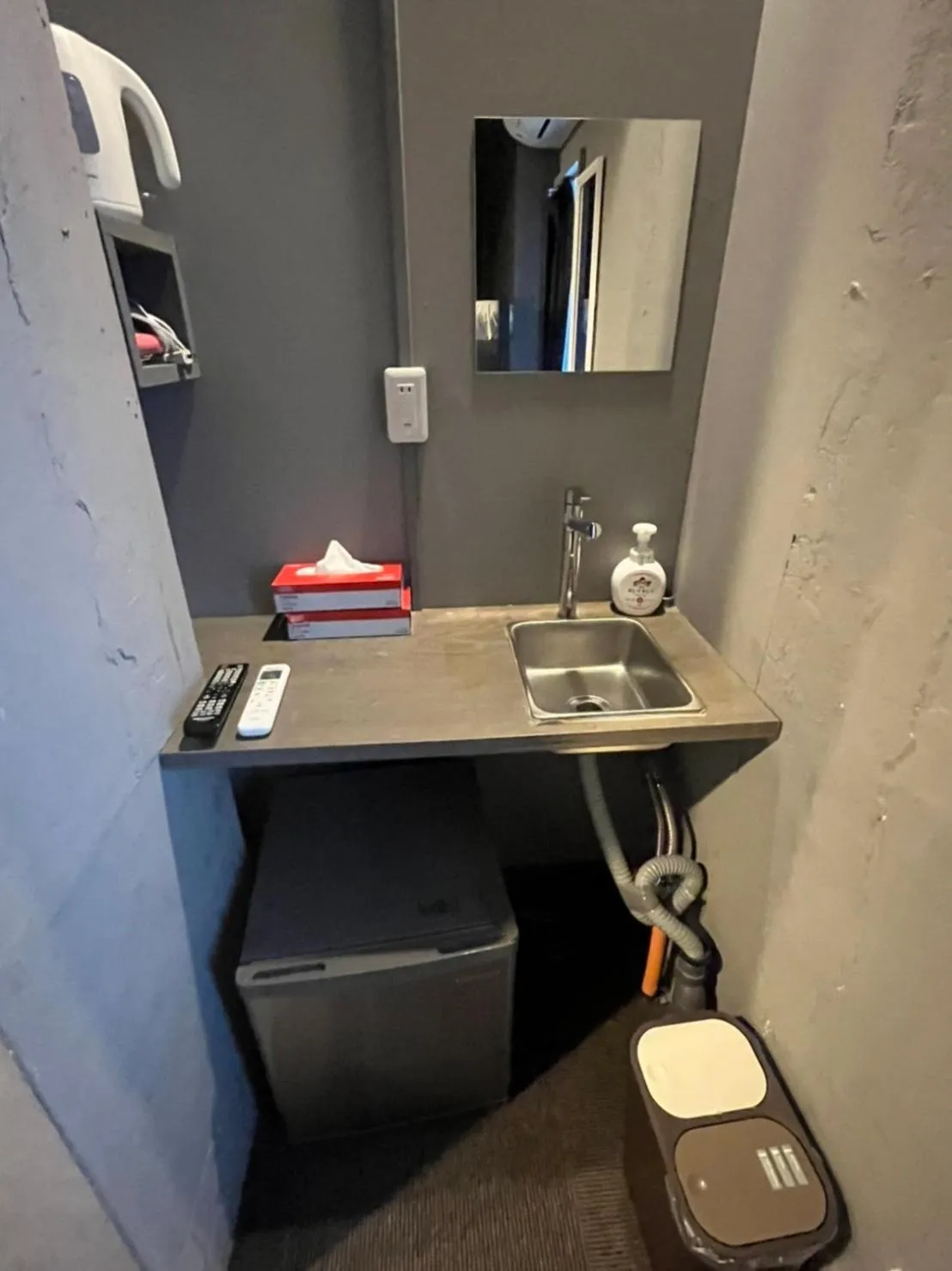 hair dresser in Rhodes Otsuka Hotel