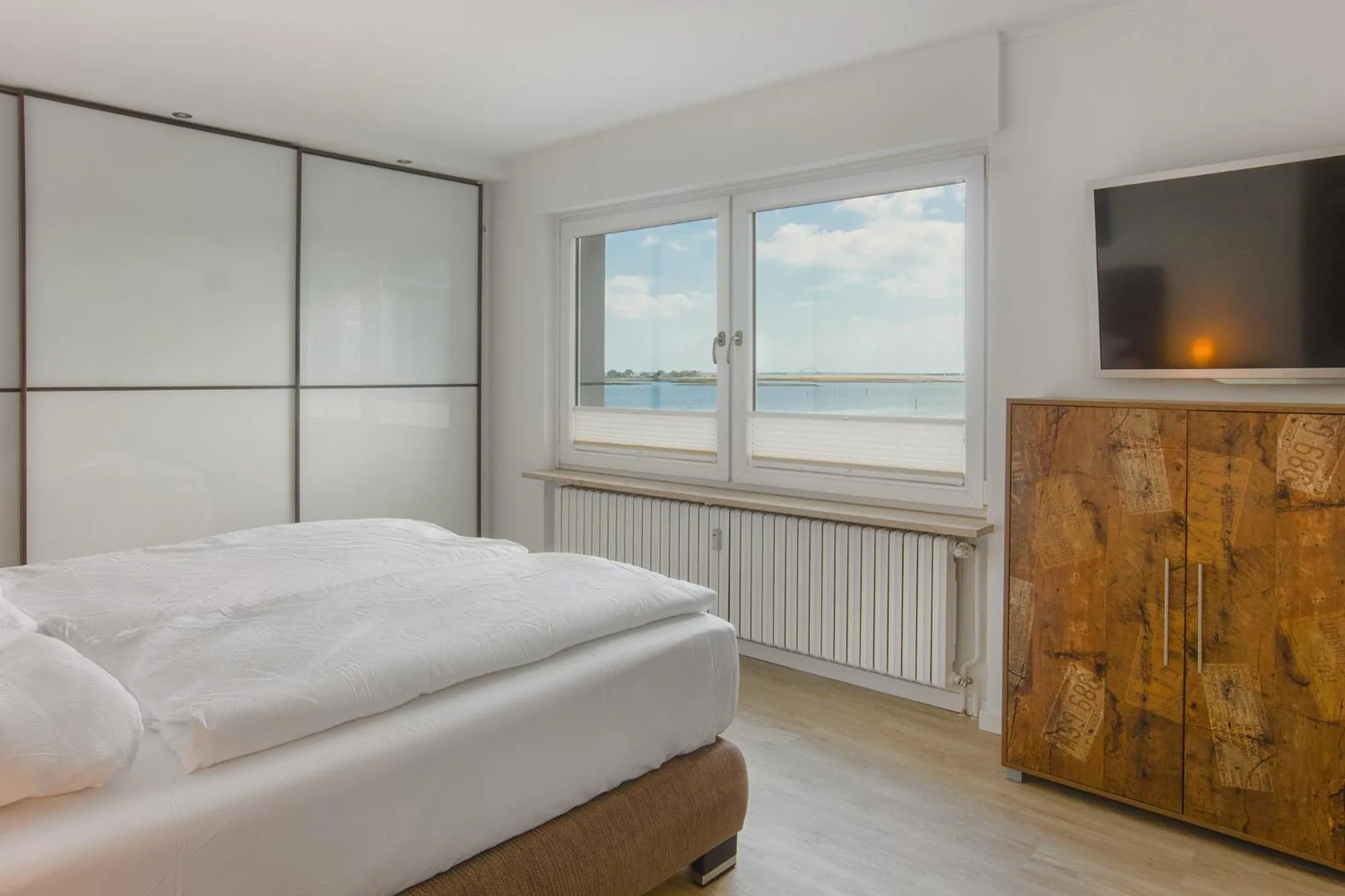 Bed in Harbours