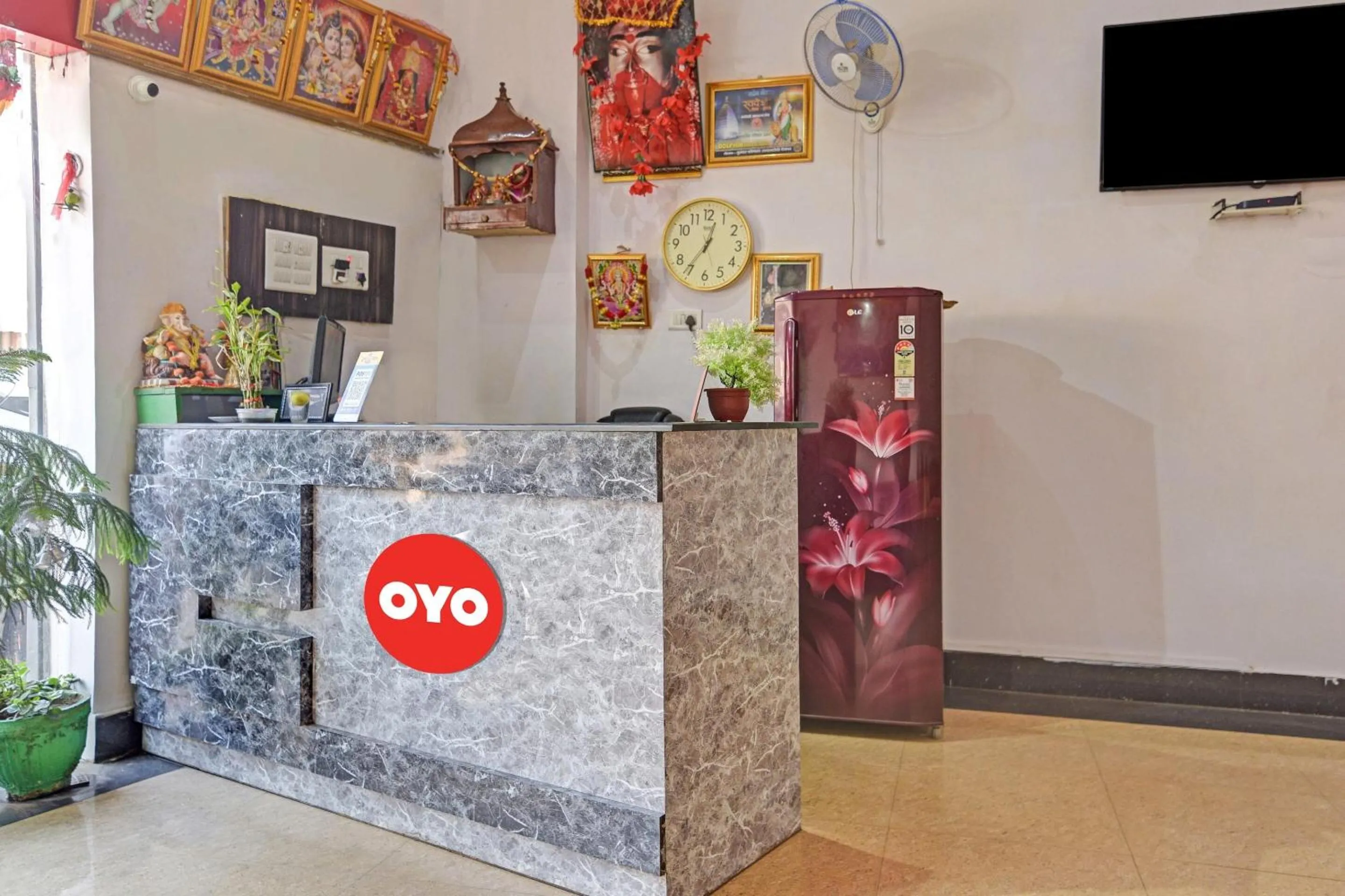 Lobby or reception in Hotel O by OYO New Maa Tara Hotel