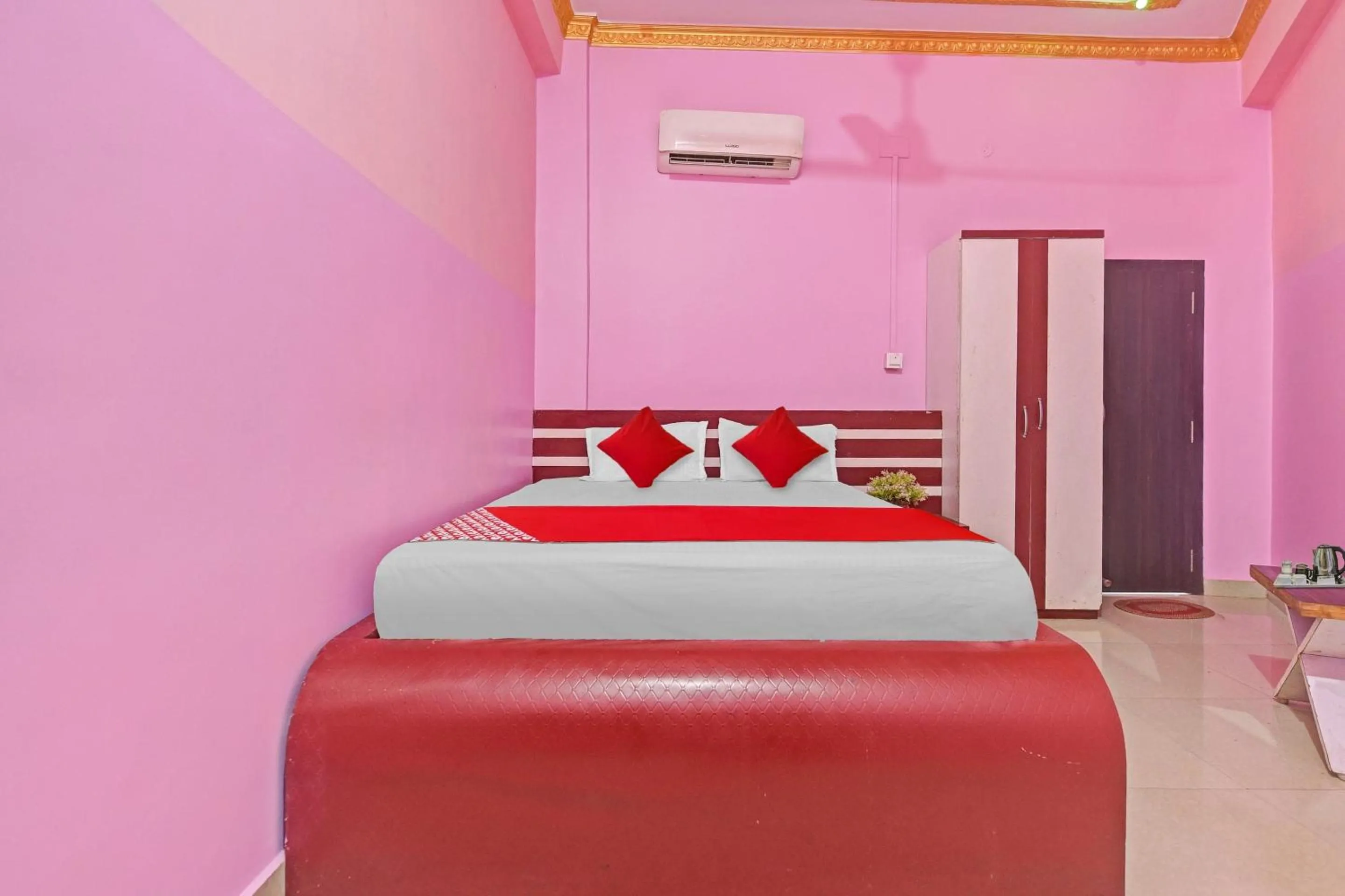 Bedroom in Hotel O by OYO New Maa Tara Hotel