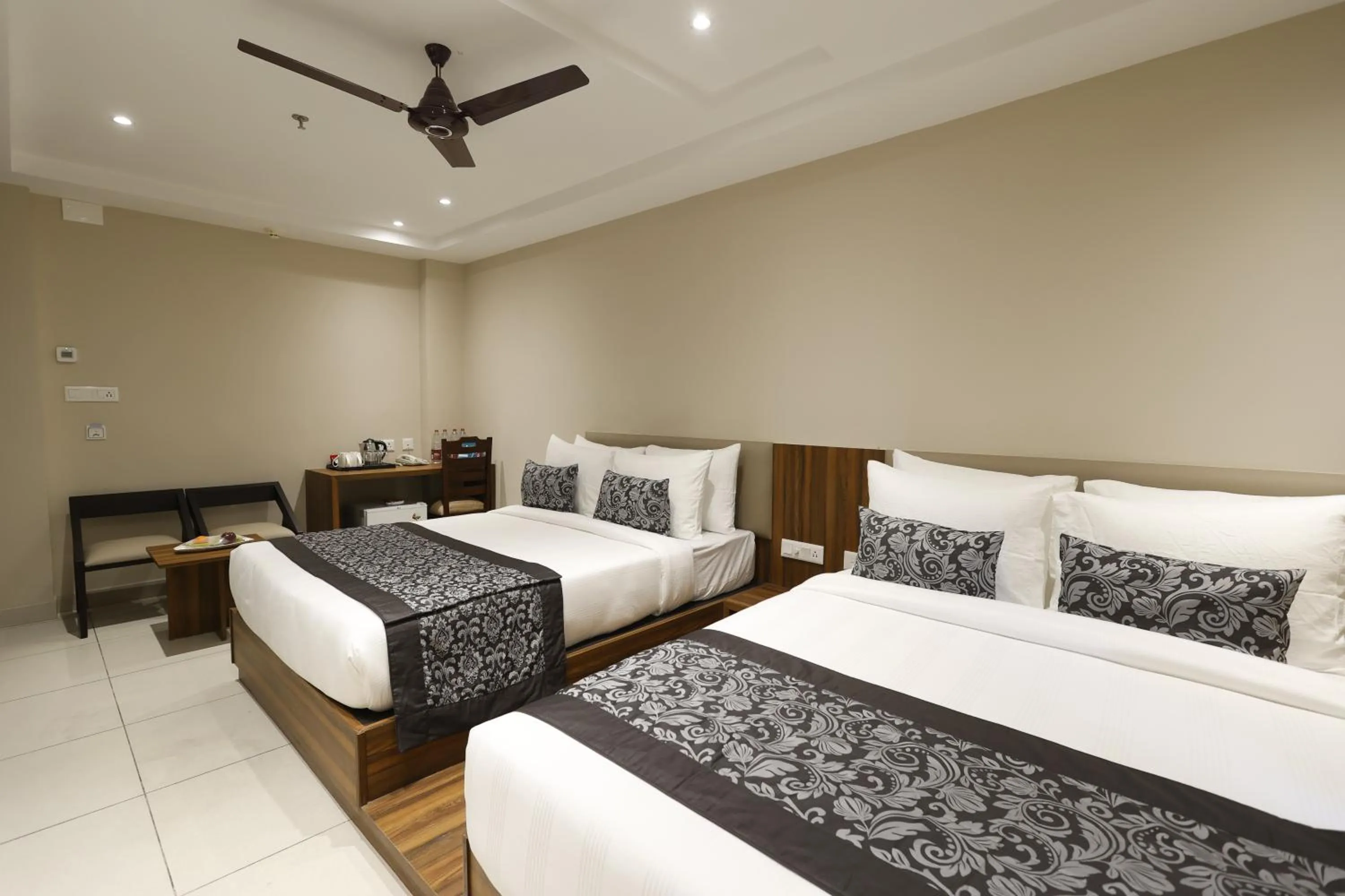 Bed in Pride Biznotel Canopus, Digha