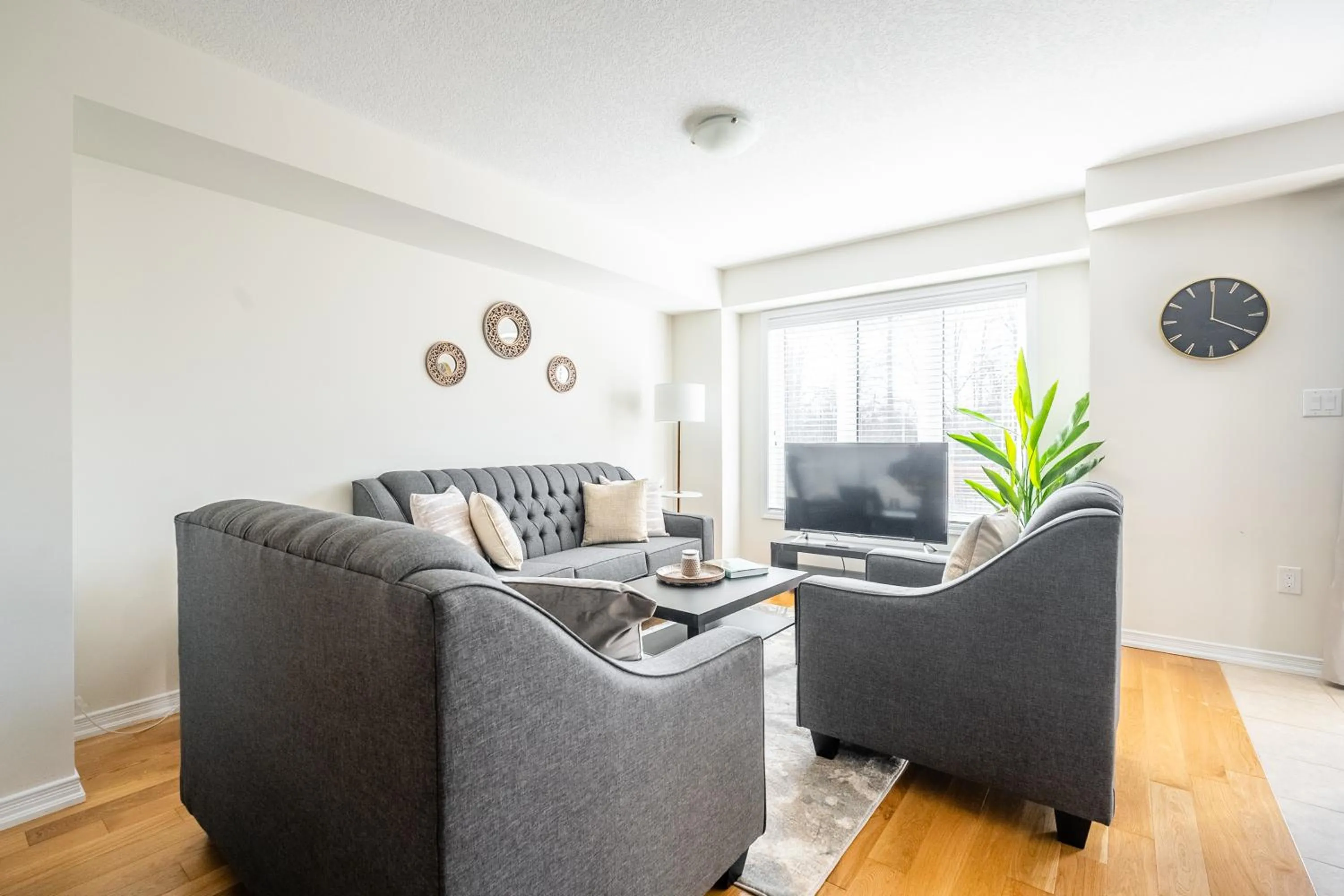 Living room in GlobalStay 3 Bedroom Townhouse Near Niagara Falls Brock University