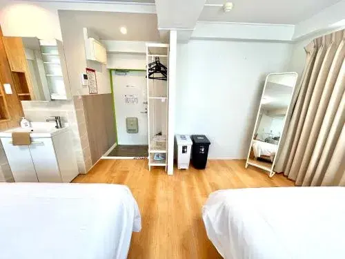 Rhodes Kagurazaka Rhodes Kagurazaka