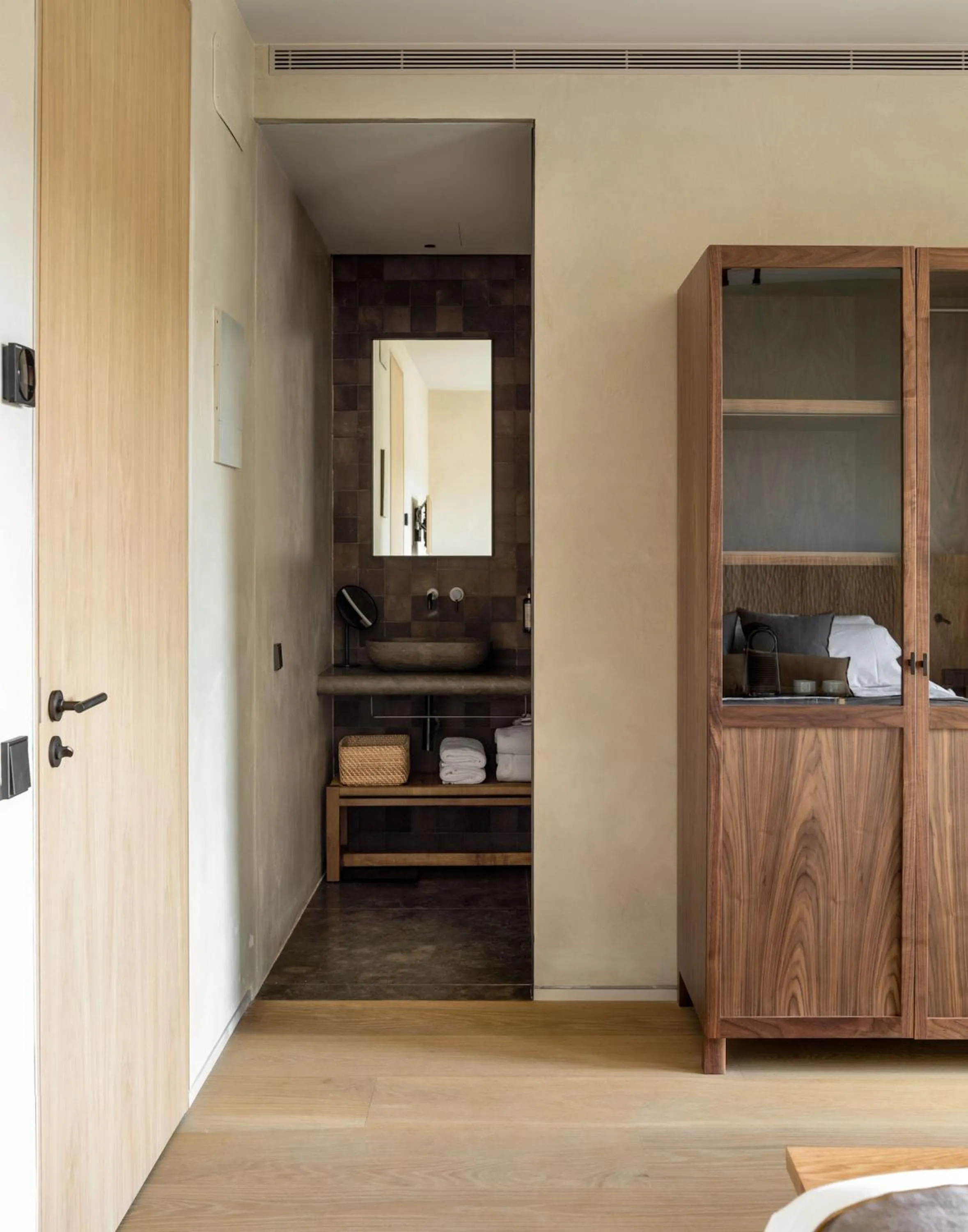 wardrobe in Hotel Ur Bare