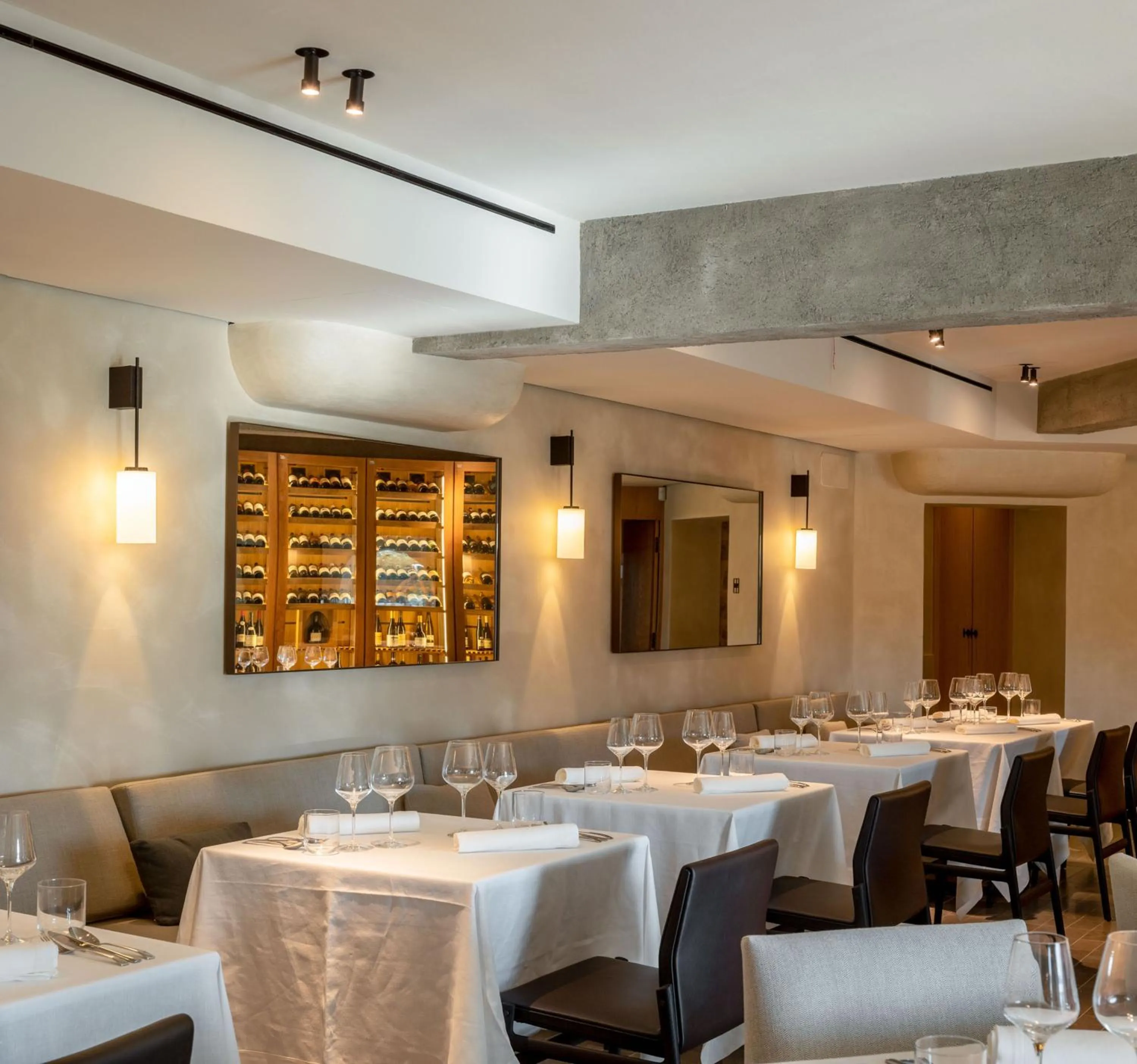 Restaurant/places to eat in Hotel Ur Bare