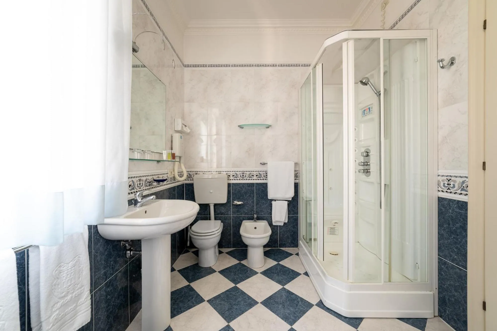 Bathroom in La Dépendance by Casa Bianca
