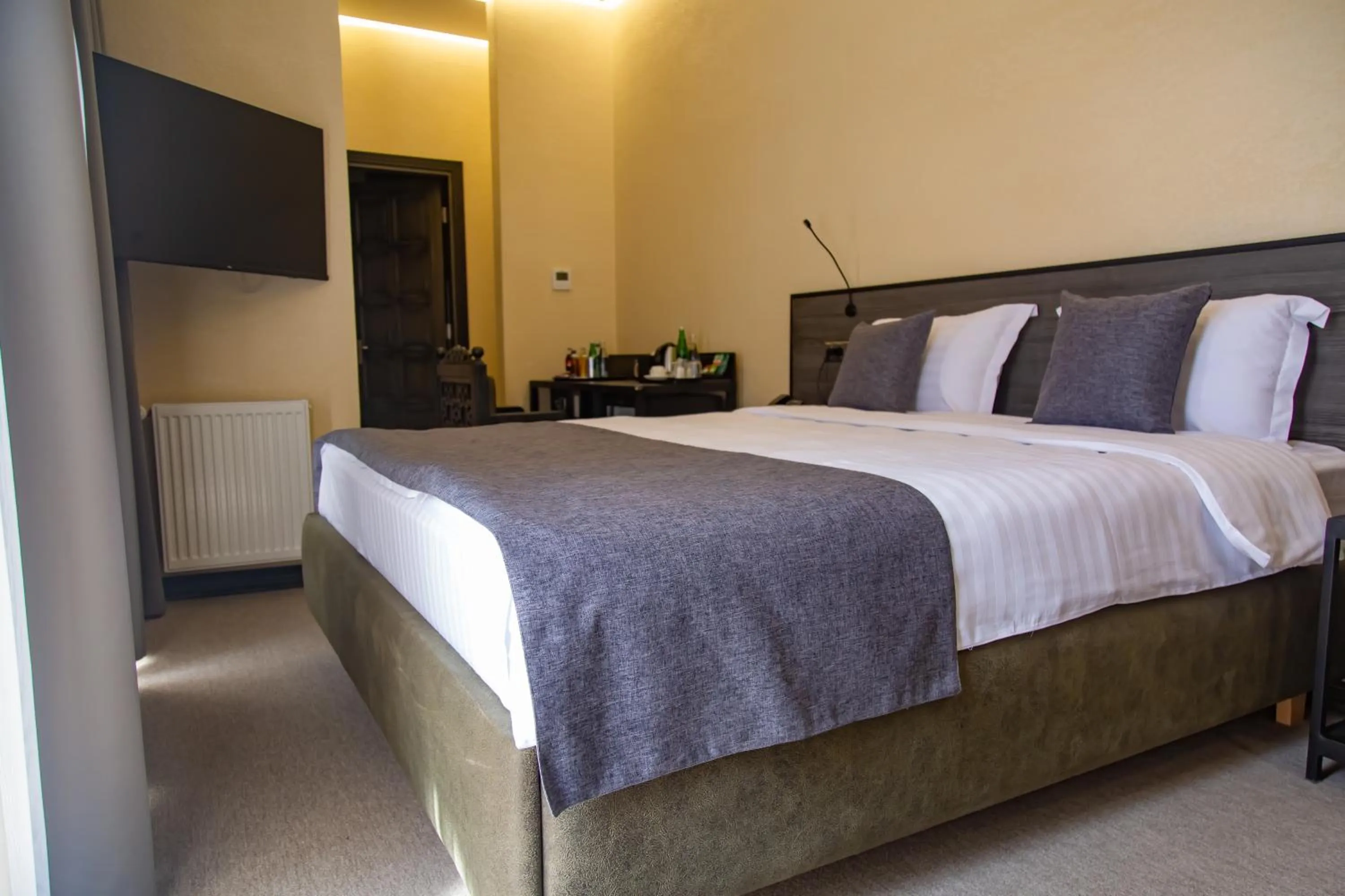 Bed in Rasoda Hotel&Restaurant