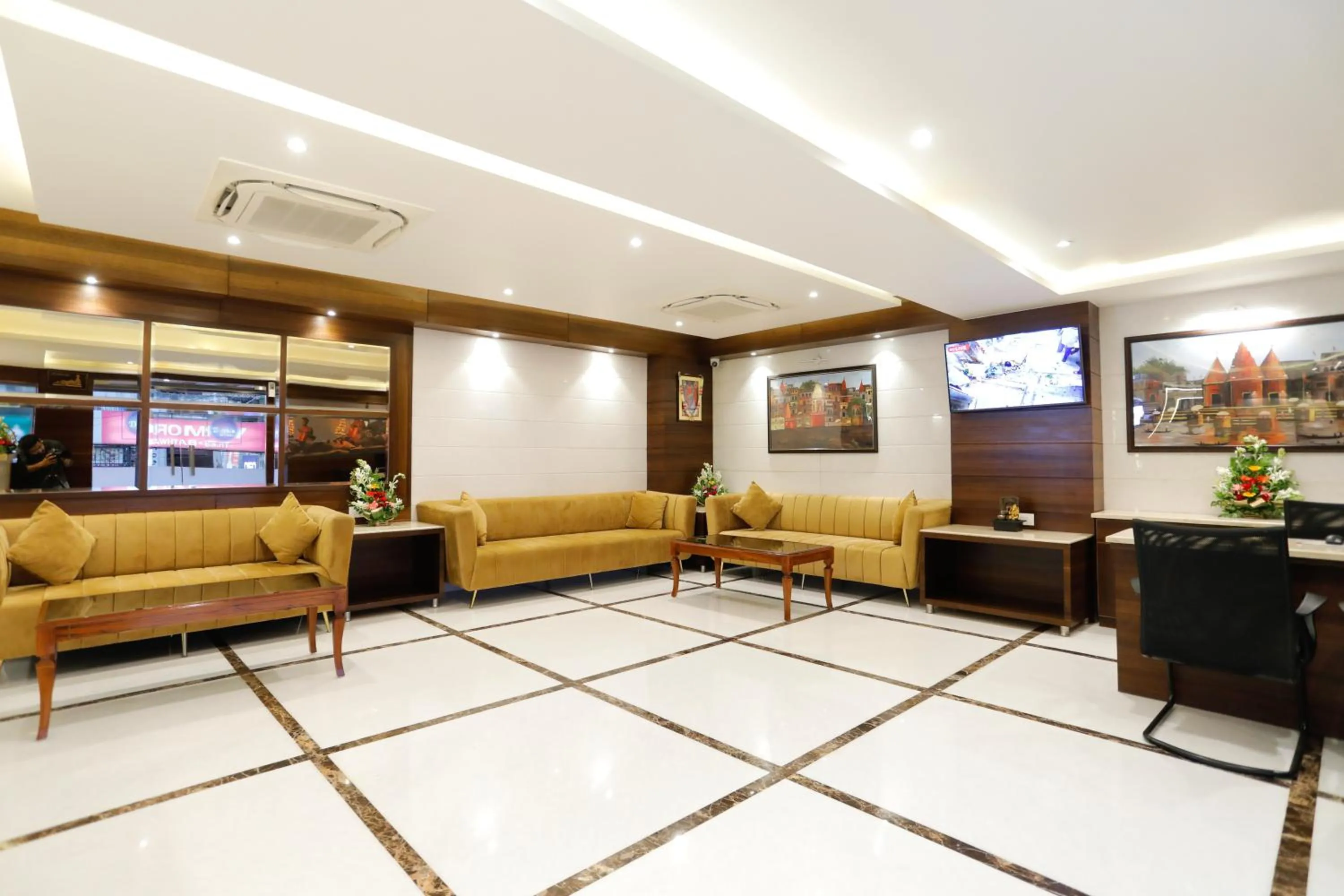 Lobby or reception in Hotel Dolphin Grand