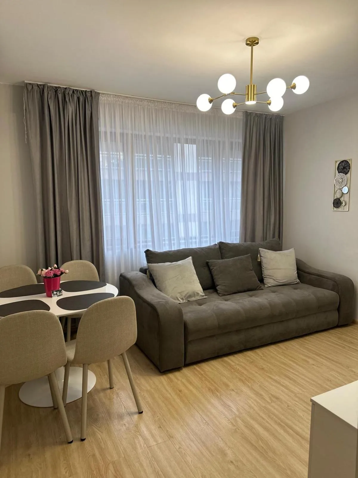 One-Bedroom Apartment in AlexHome lux apartment 27 free parking