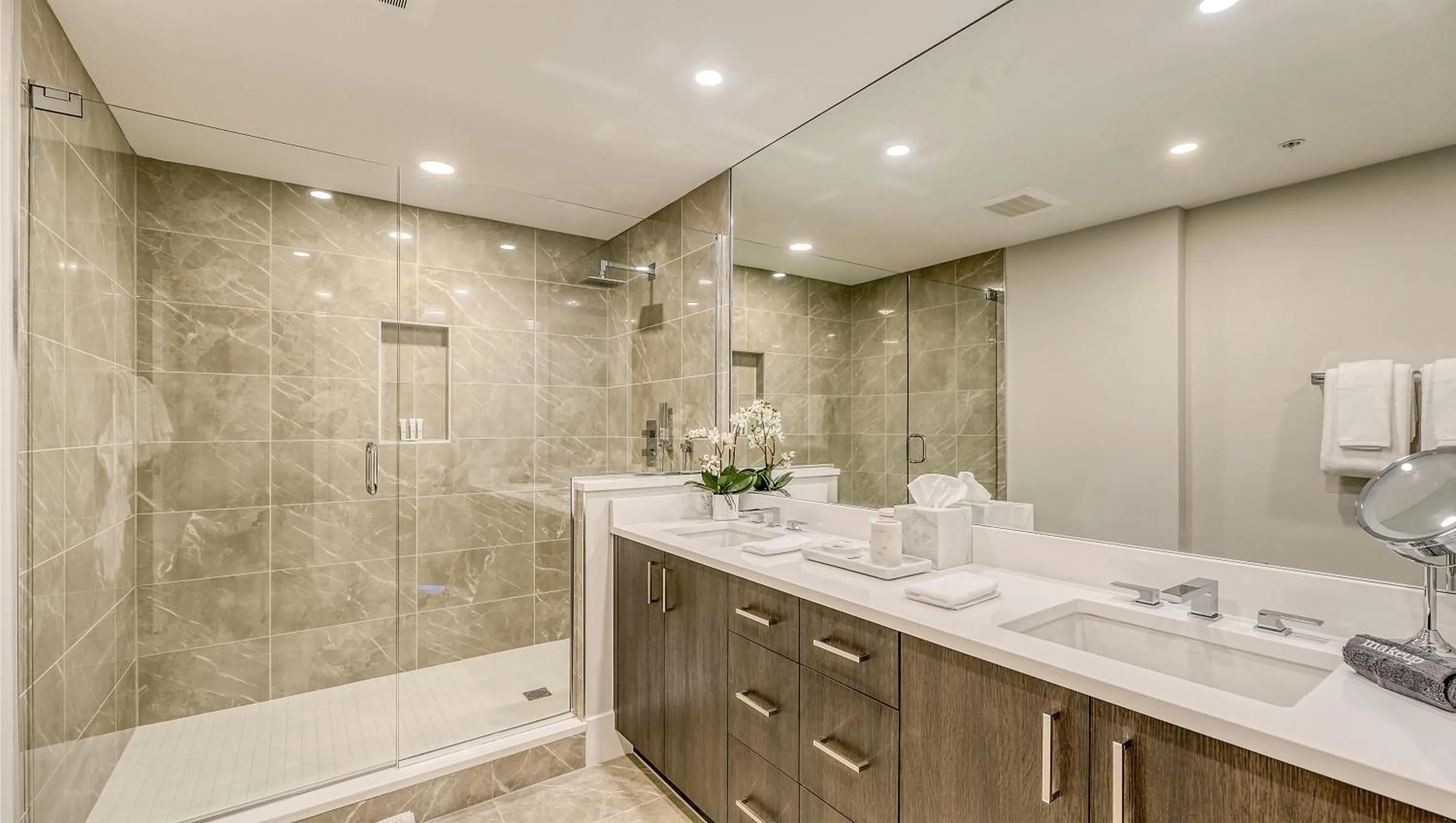 Shower in Ten35 Seaside Rentals