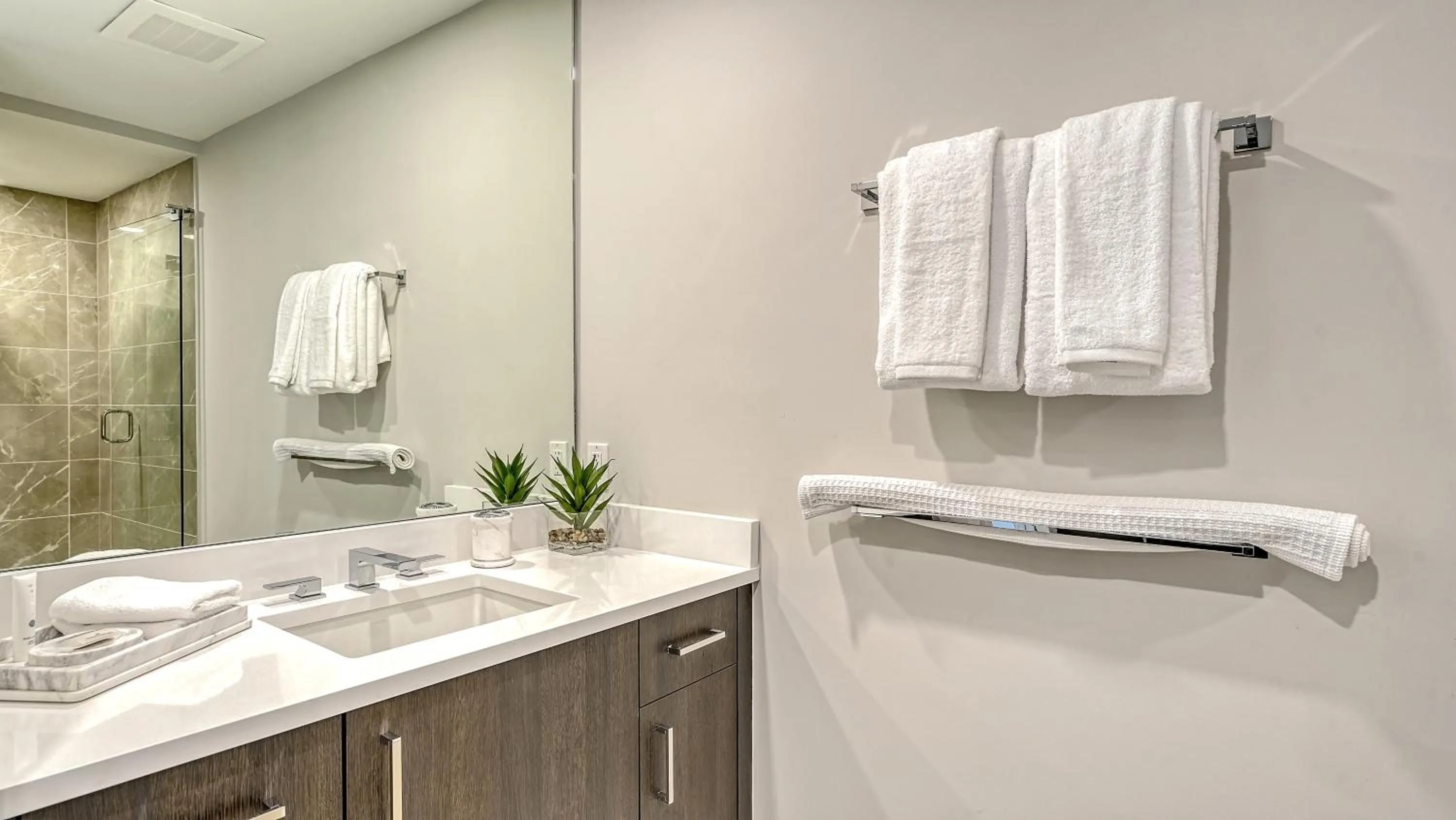 Shower in Ten35 Seaside Rentals