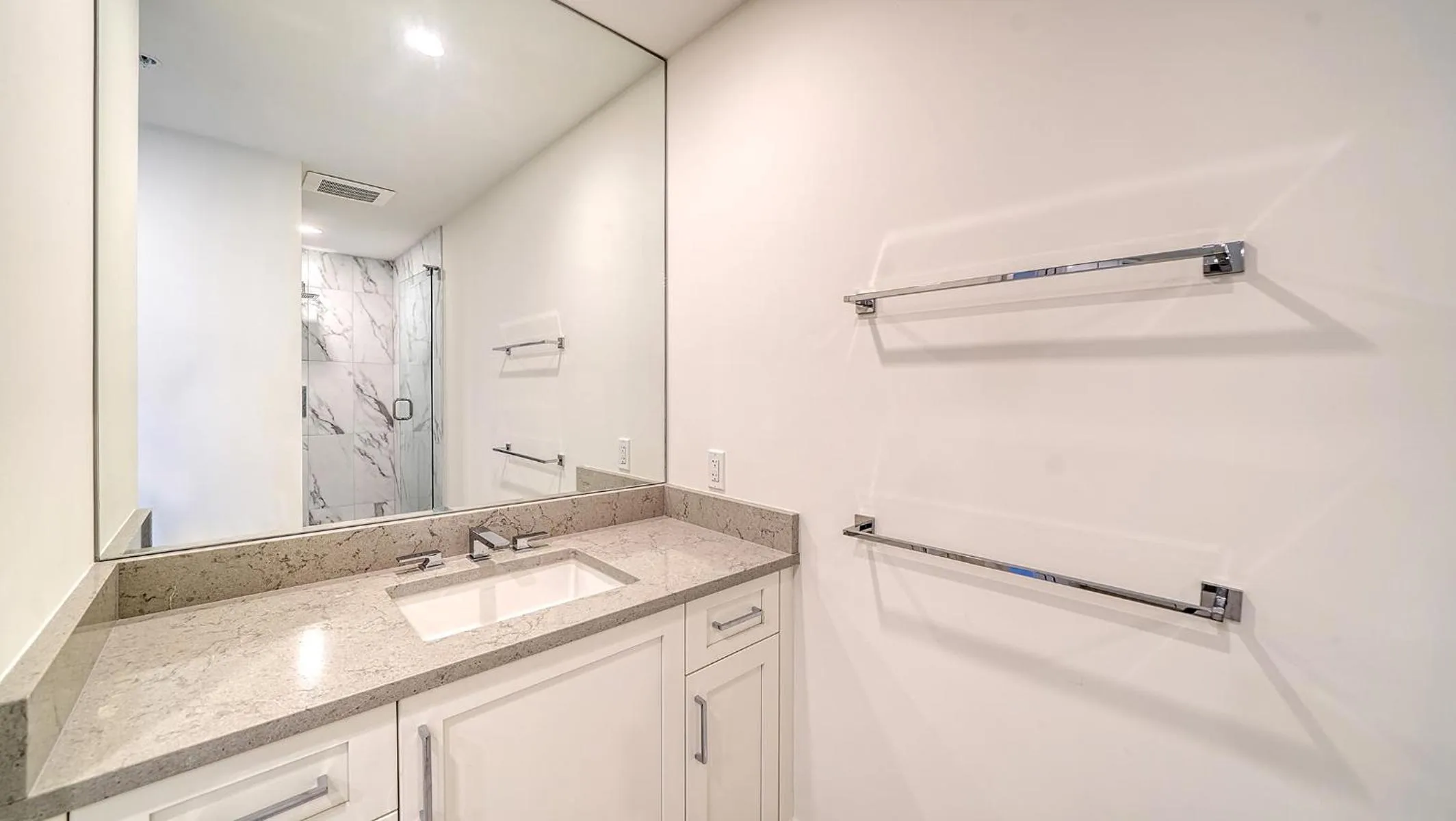 Shower in Ten35 Seaside Rentals