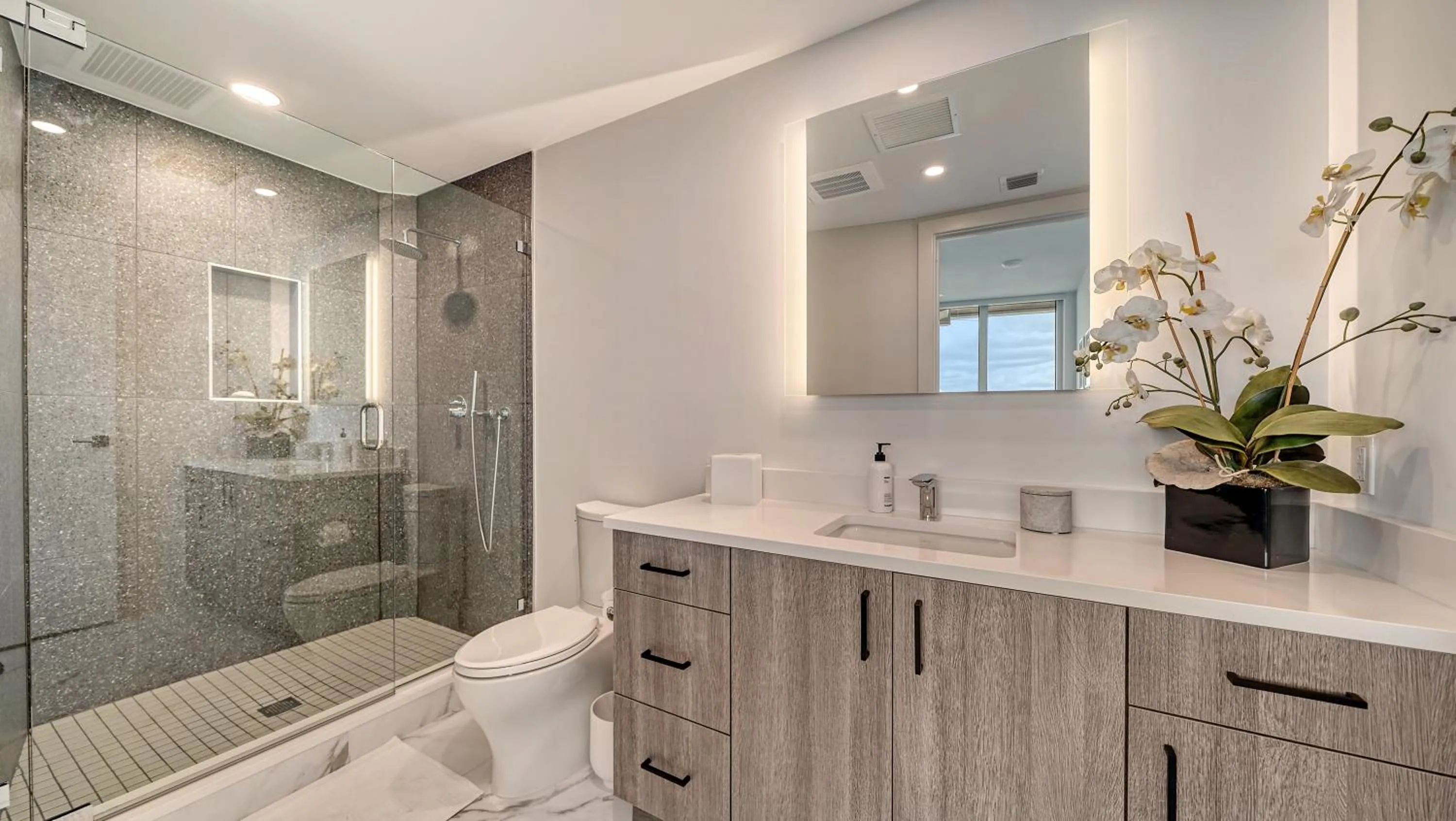 Shower in Ten35 Seaside Rentals