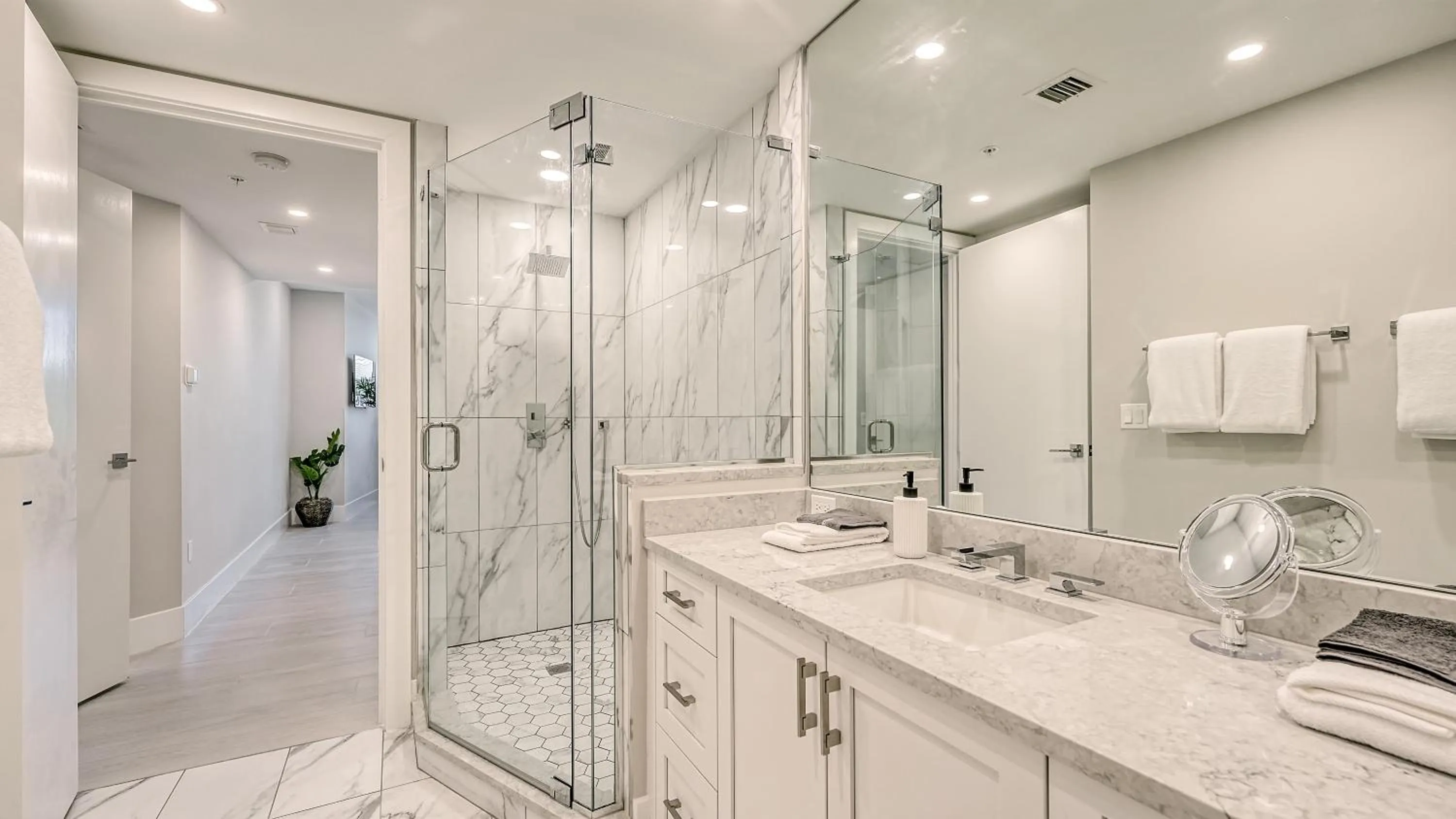 Shower in Ten35 Seaside Rentals