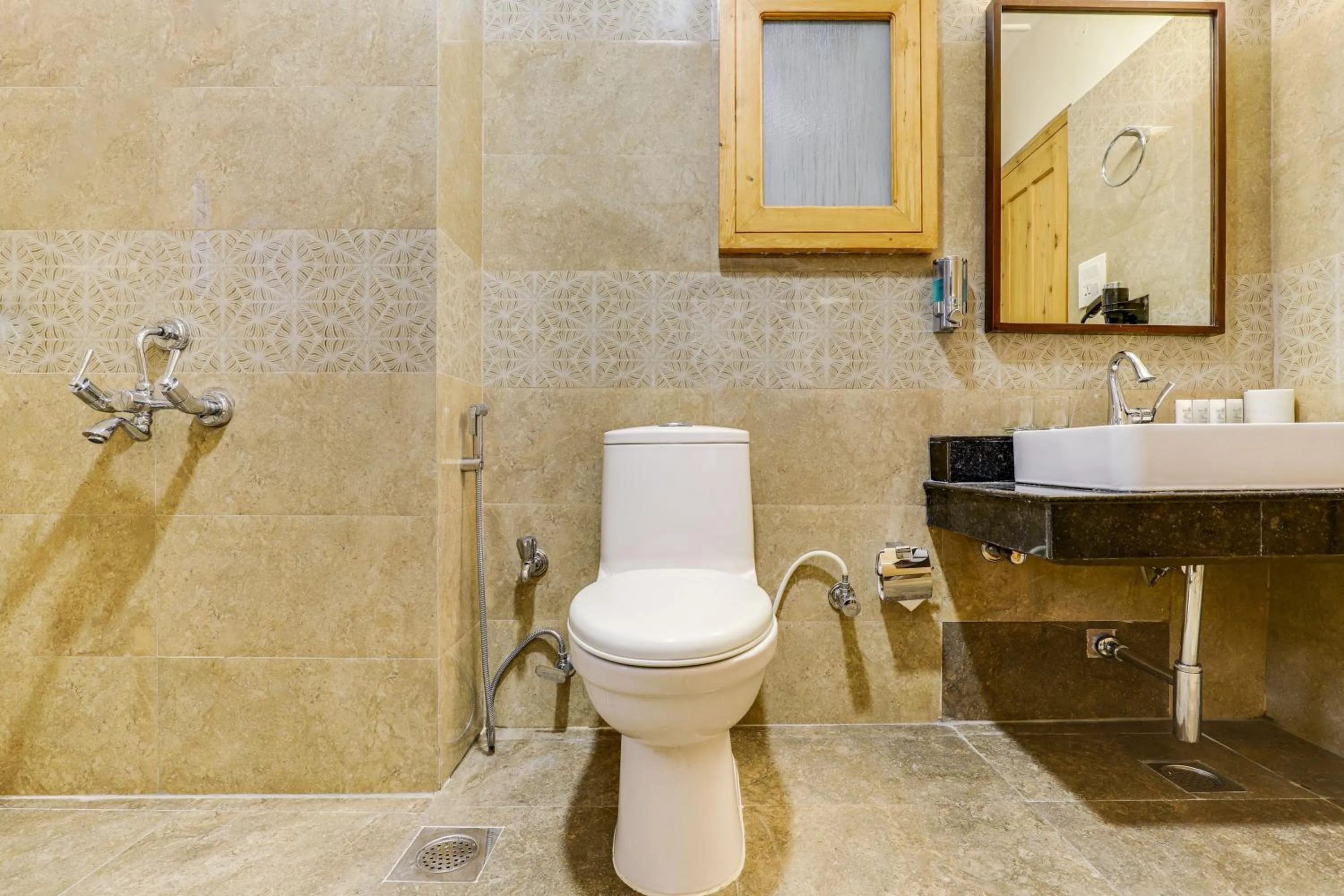 Toilet in Club Mahindra Janjehli