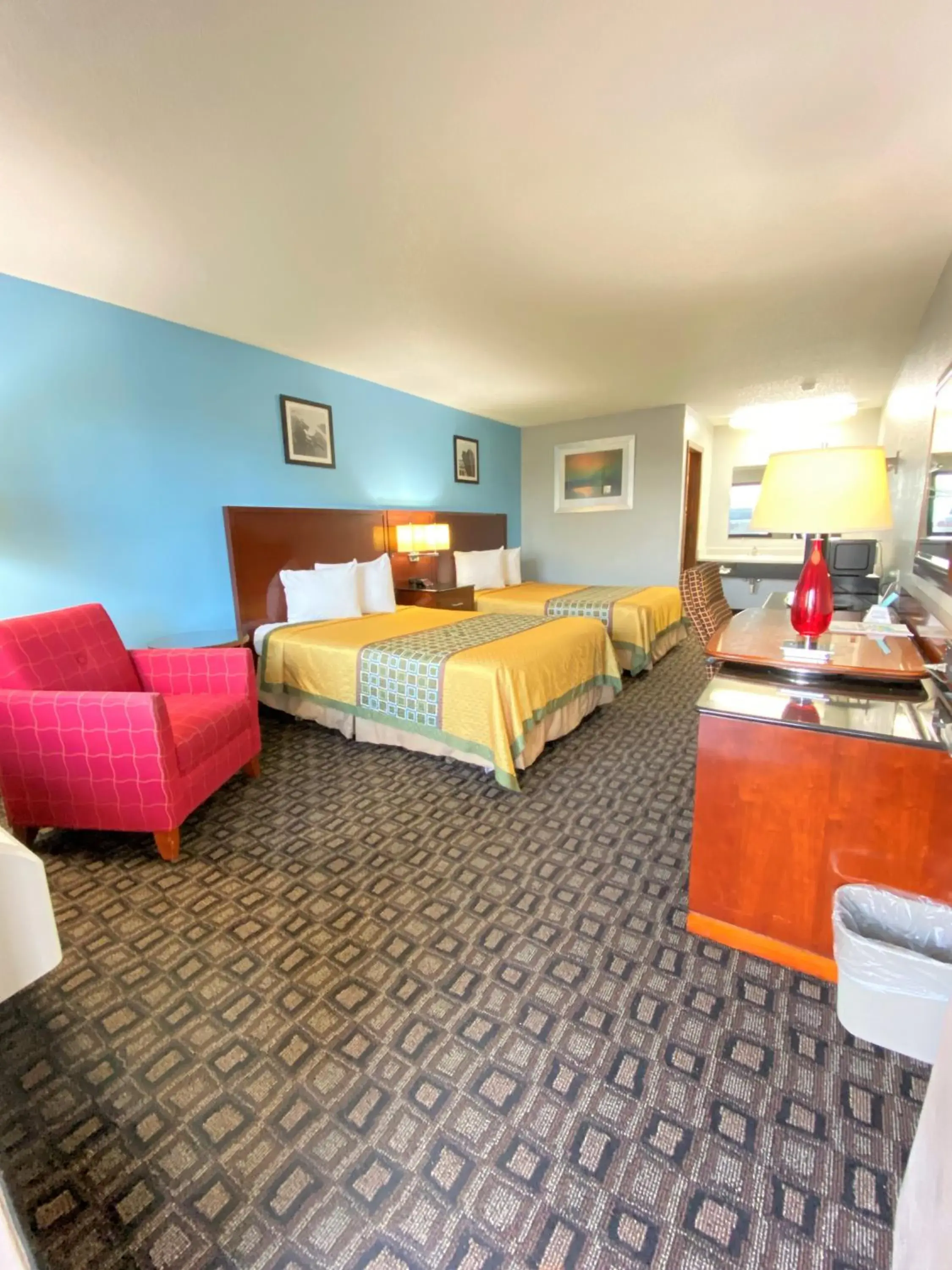 Deluxe Double Room (2 Adults + 1 Child) in Lakes Inn Deluxe Double Room (2 Adults + 1 Child) in Lakes Inn