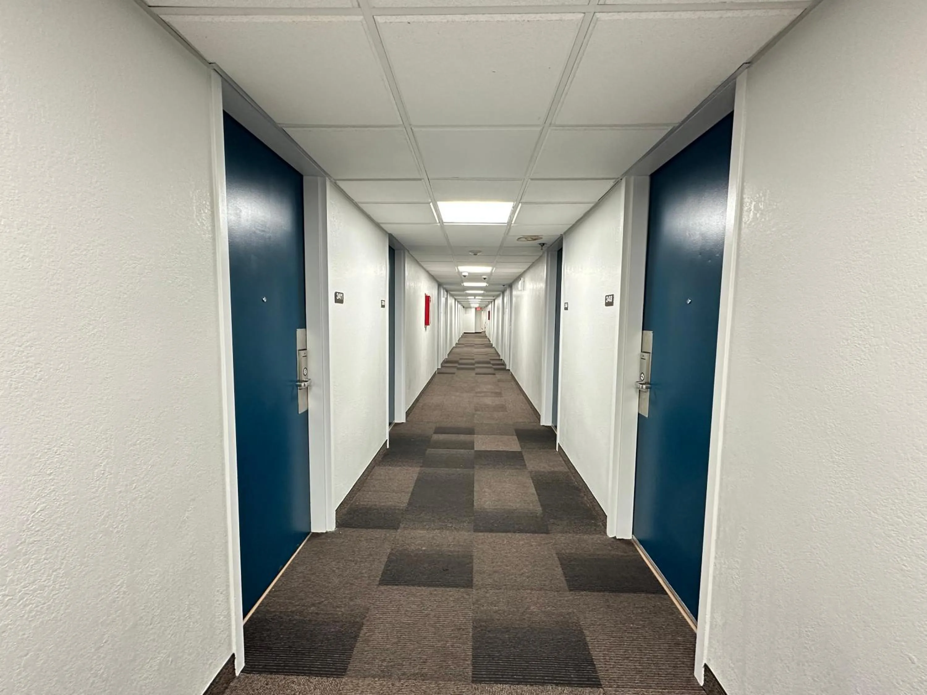 Property building in Studio 6 Springfield VA Washington DC Southwest