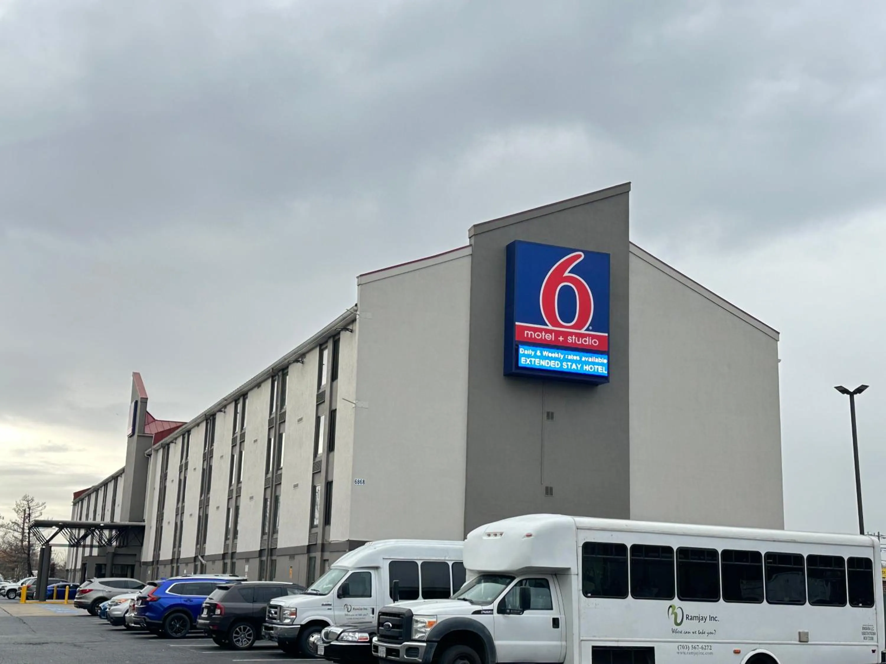 Property building in Studio 6 Springfield VA Washington DC Southwest