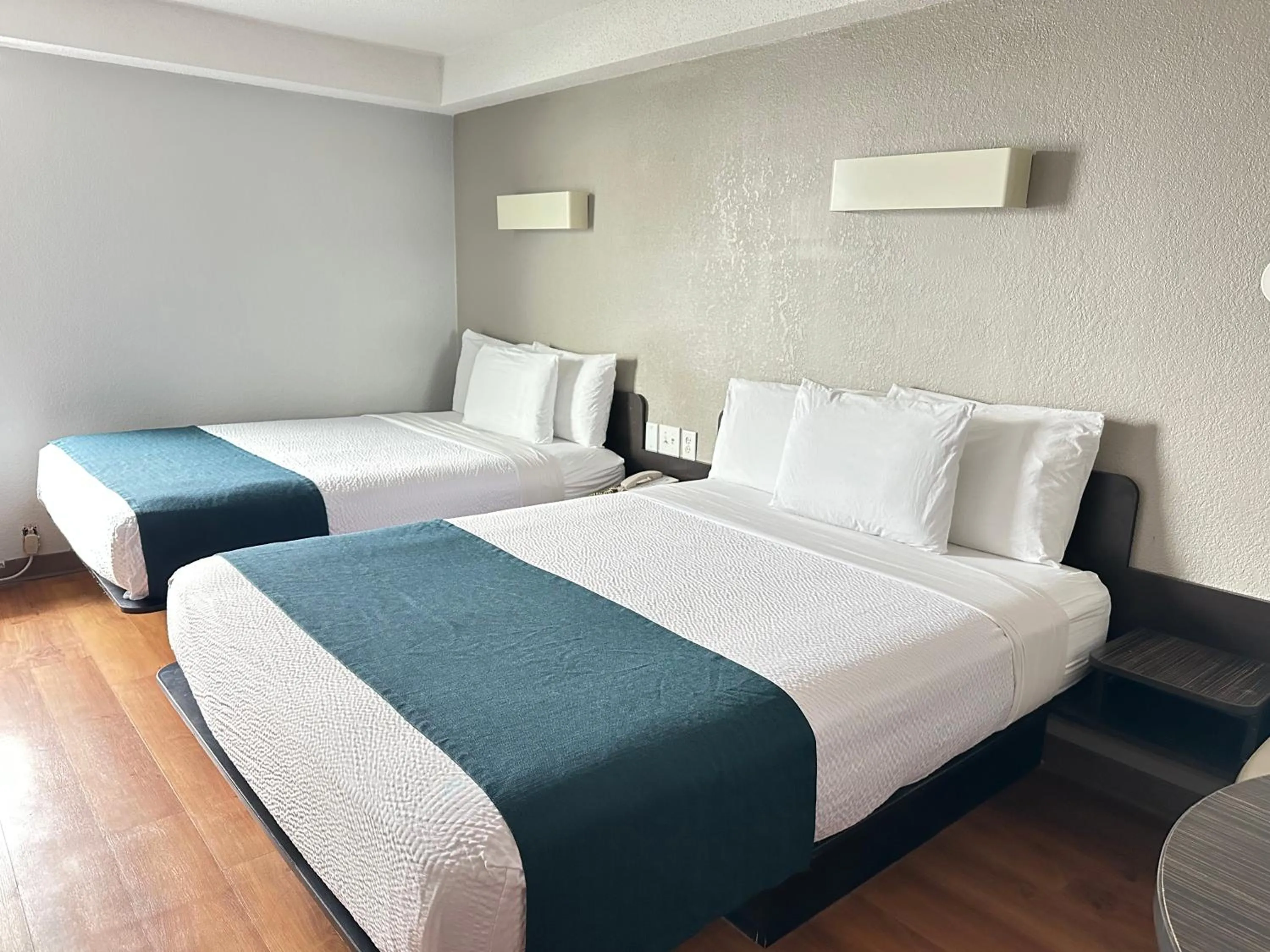 Bed in Studio 6 Springfield VA Washington DC Southwest