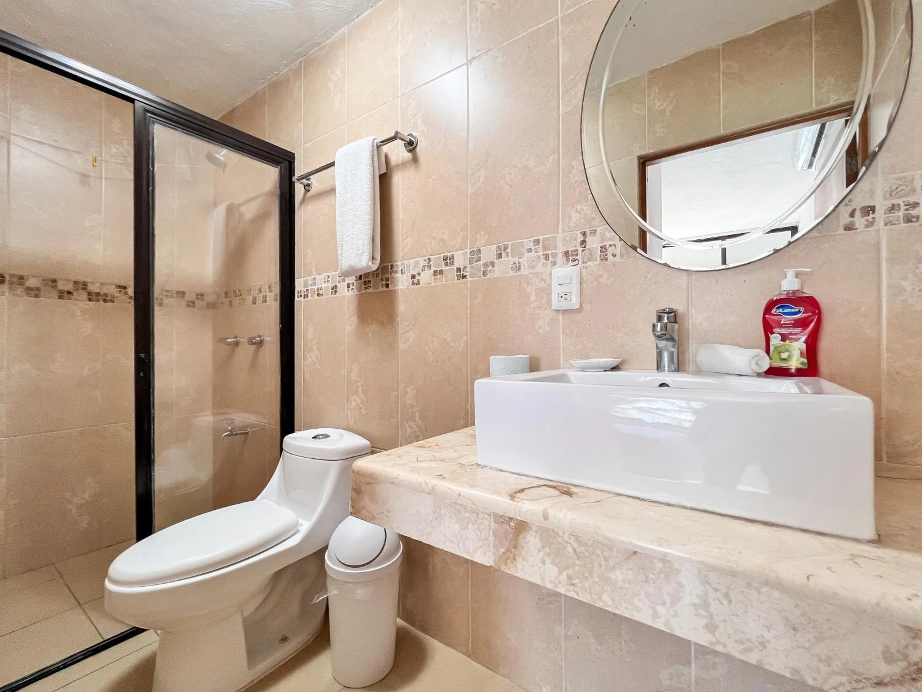 Shower in Bello Mar de Cancun, Beautiful 2Br 2Ba Condo overlooking beach spectacular view!