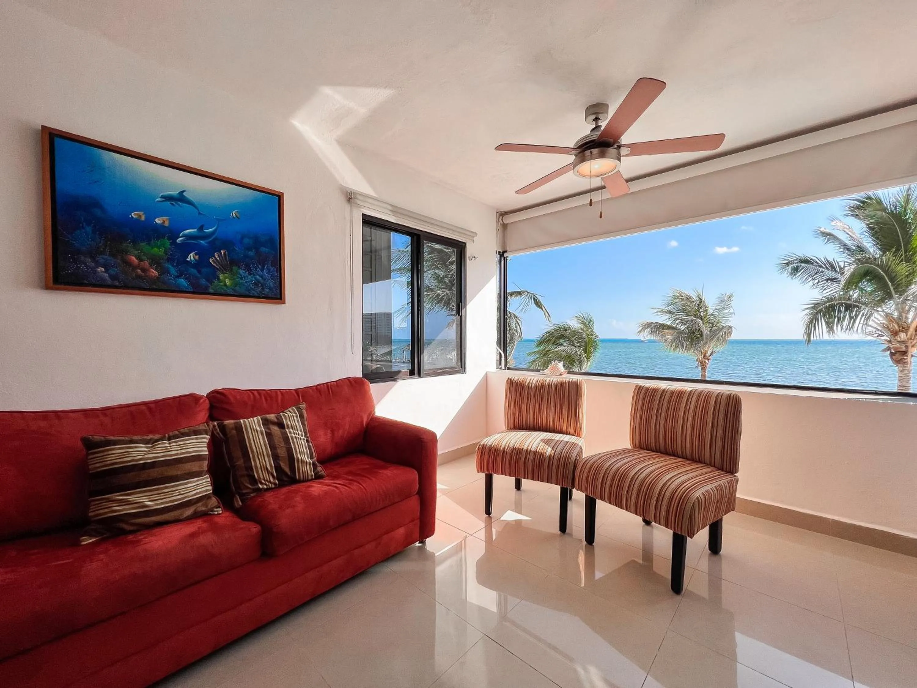 Day in Bello Mar de Cancun, Beautiful 2Br 2Ba Condo overlooking beach spectacular view!