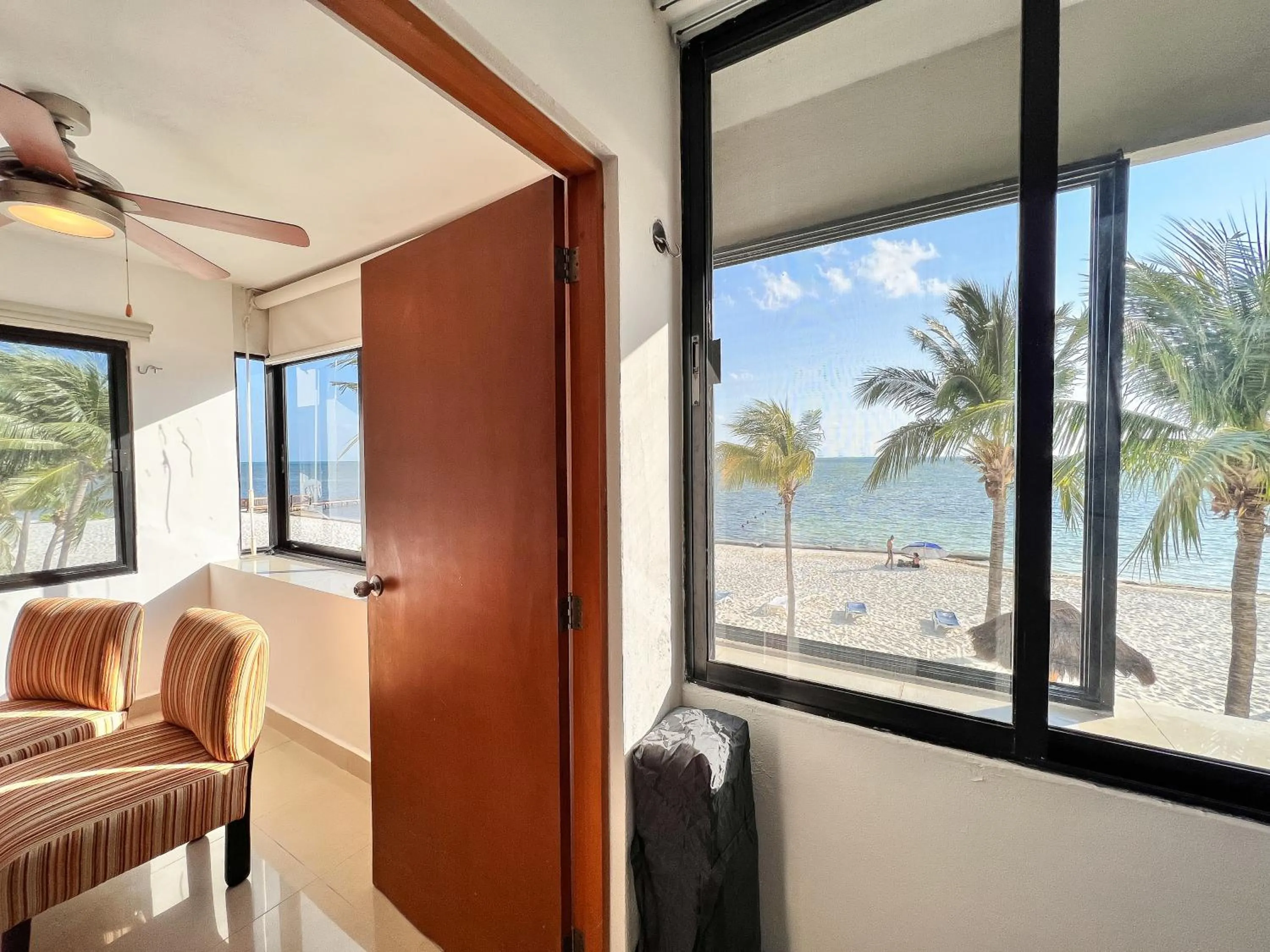 Bed in Bello Mar de Cancun, Beautiful 2Br 2Ba Condo overlooking beach spectacular view!