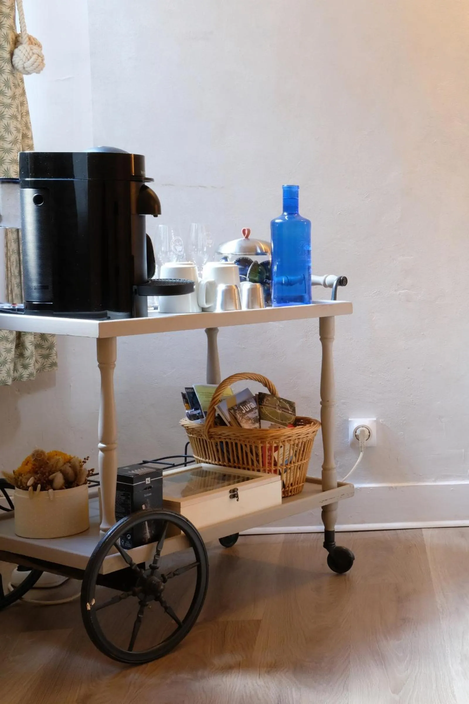 Coffee/tea facilities in La Verrière - Chambre d'hôtes et gîte de charme