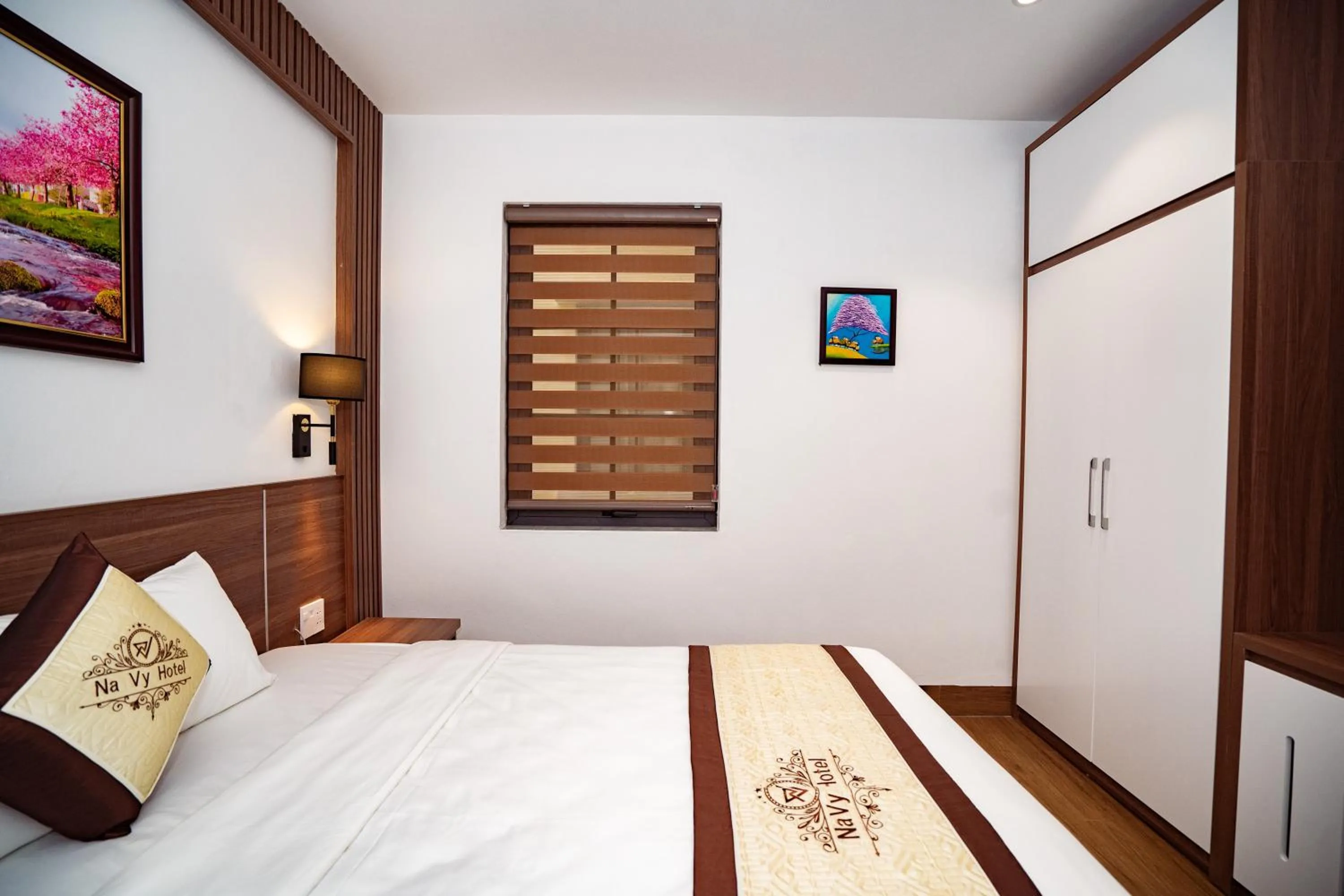 Bedroom, Bed in Navy Hotel Ha Long
