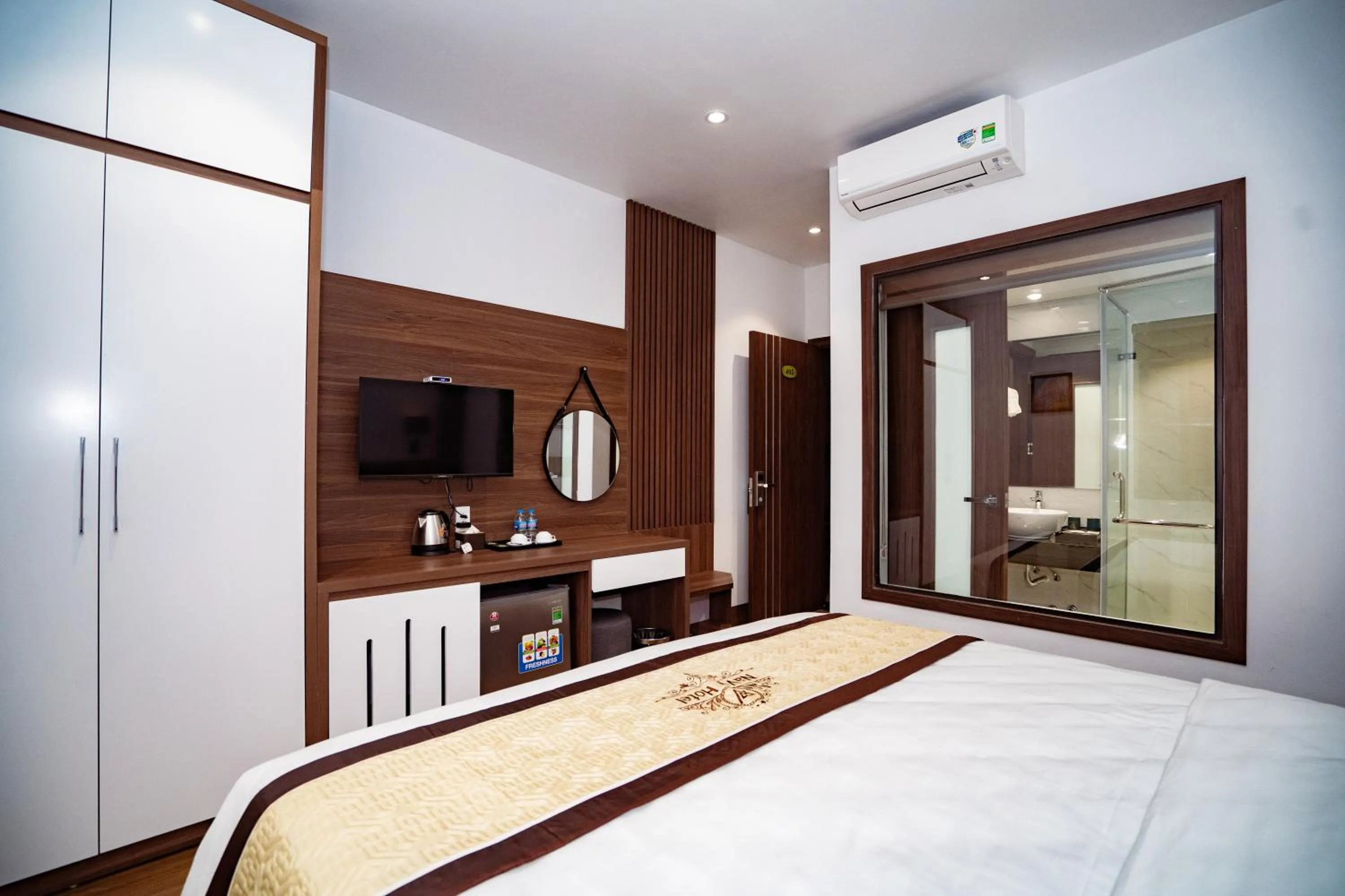 Bedroom, Bed in Navy Hotel Ha Long