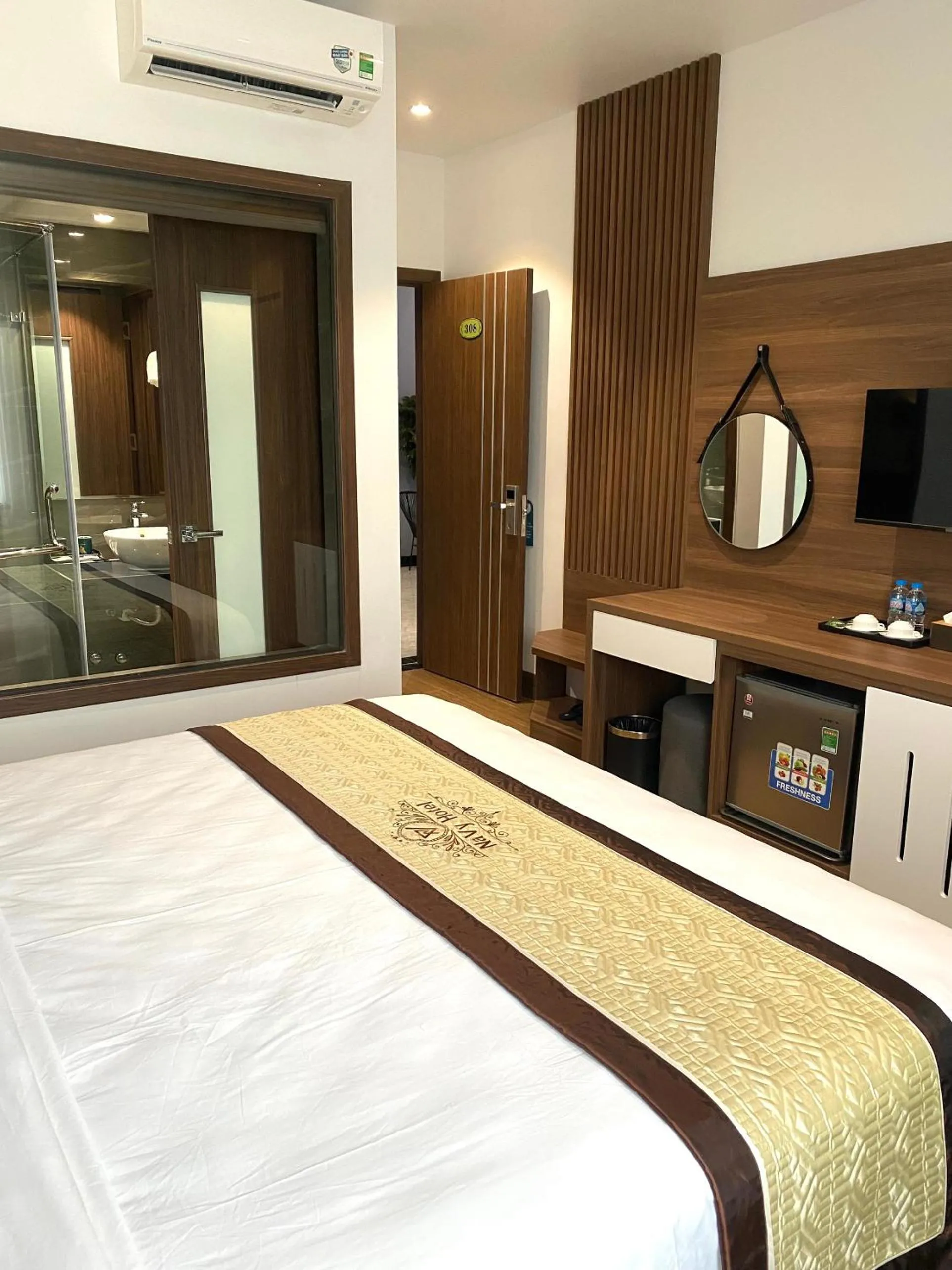 Bedroom, Bed in Navy Hotel Ha Long
