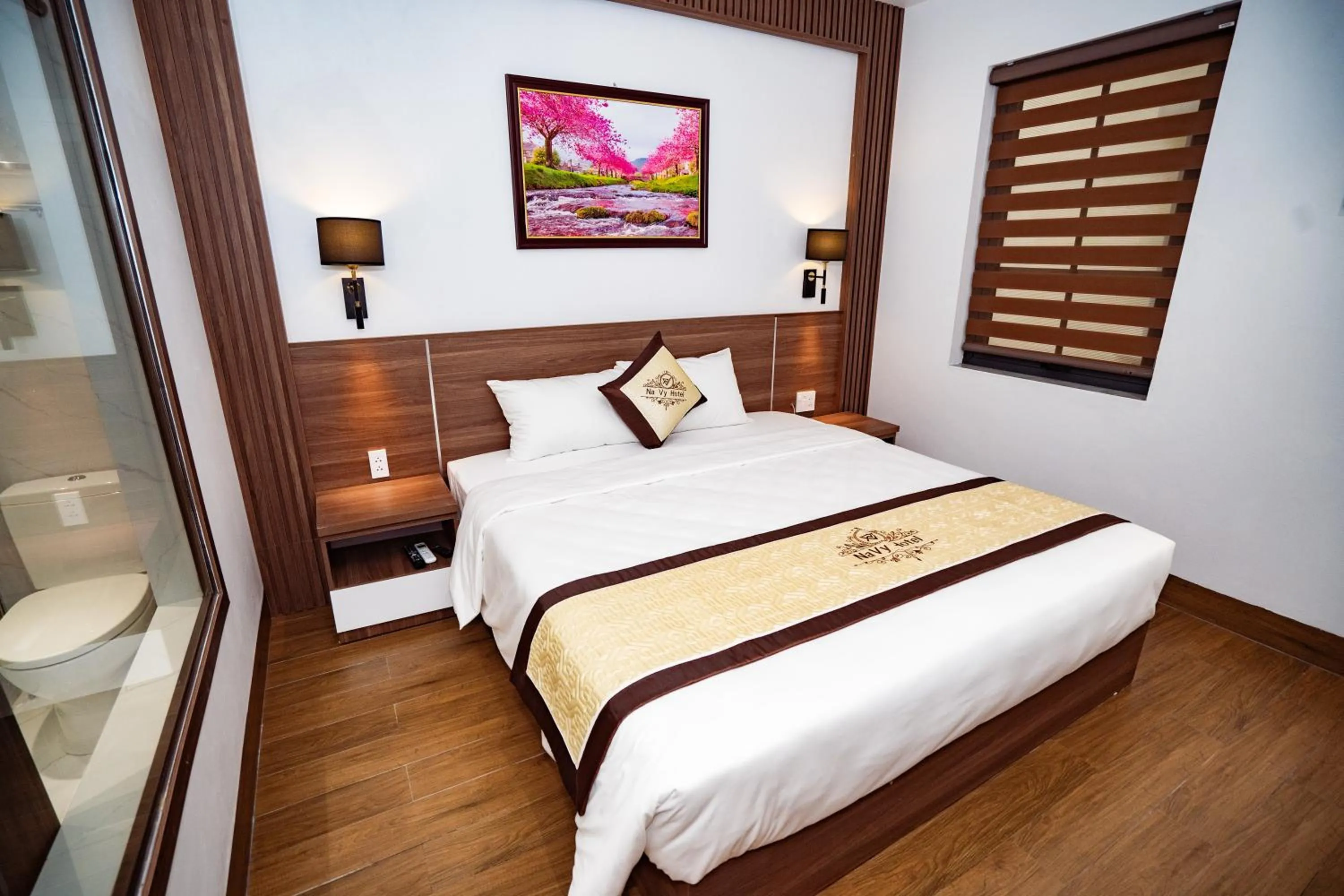 Bedroom, Bed in Navy Hotel Ha Long