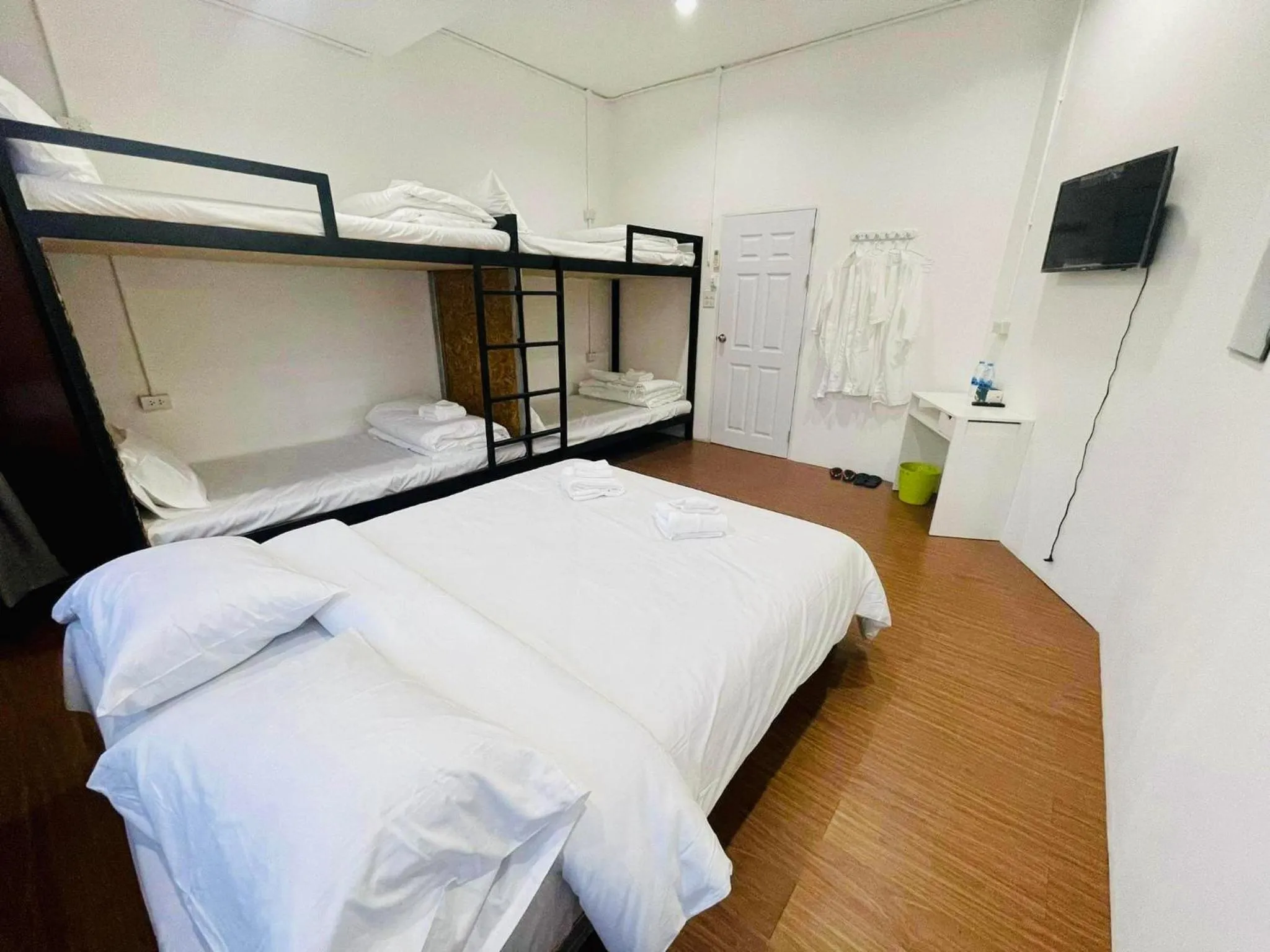 TV and multimedia, Bed in Lamoon Hostel