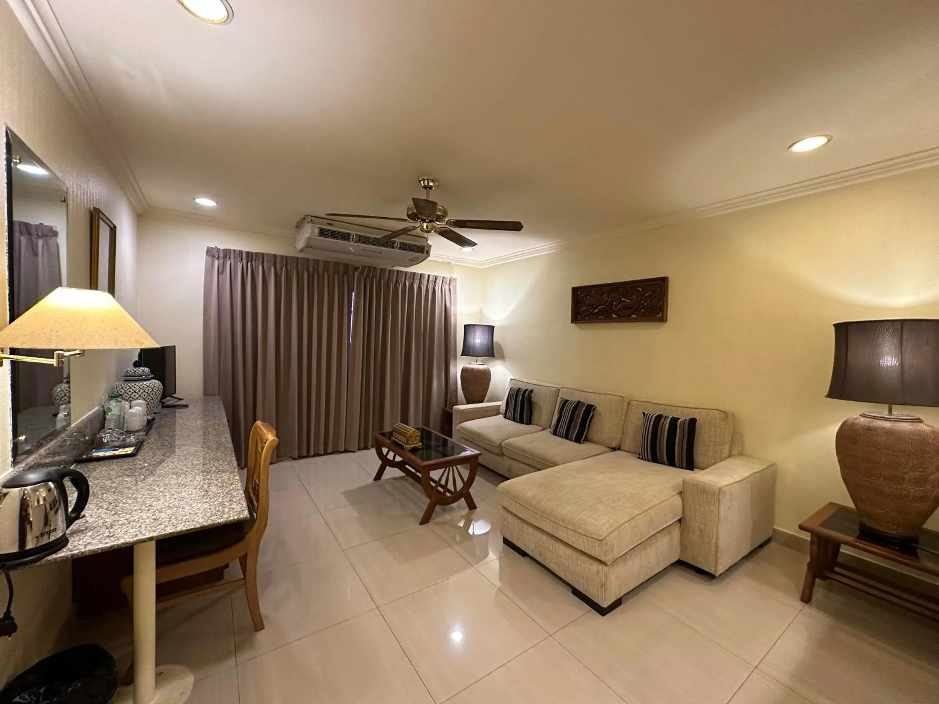 Deluxe King Room in Copa Hotel Deluxe King Room in Copa Hotel