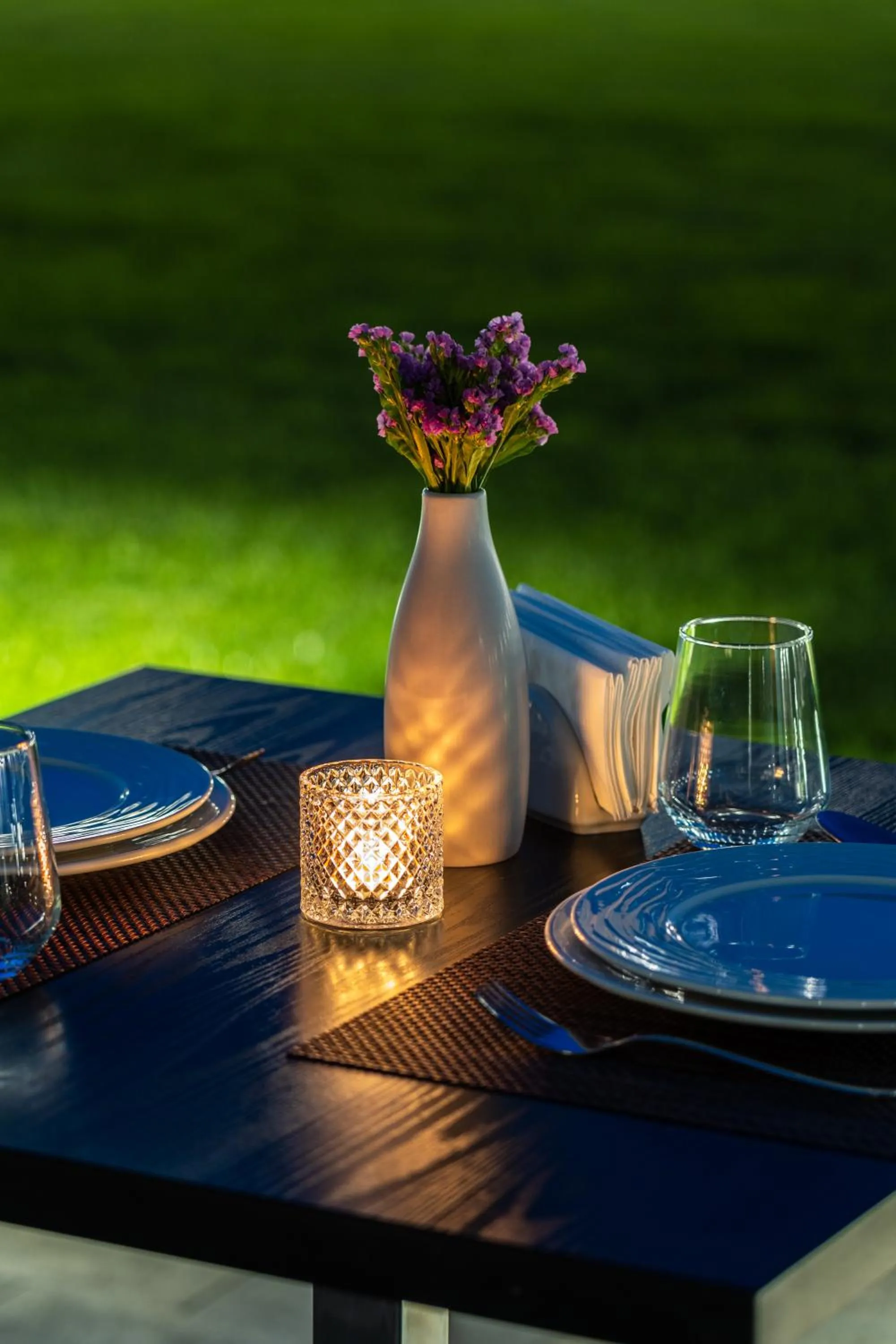 Restaurant/places to eat in THE ELEMENTS HOTEL