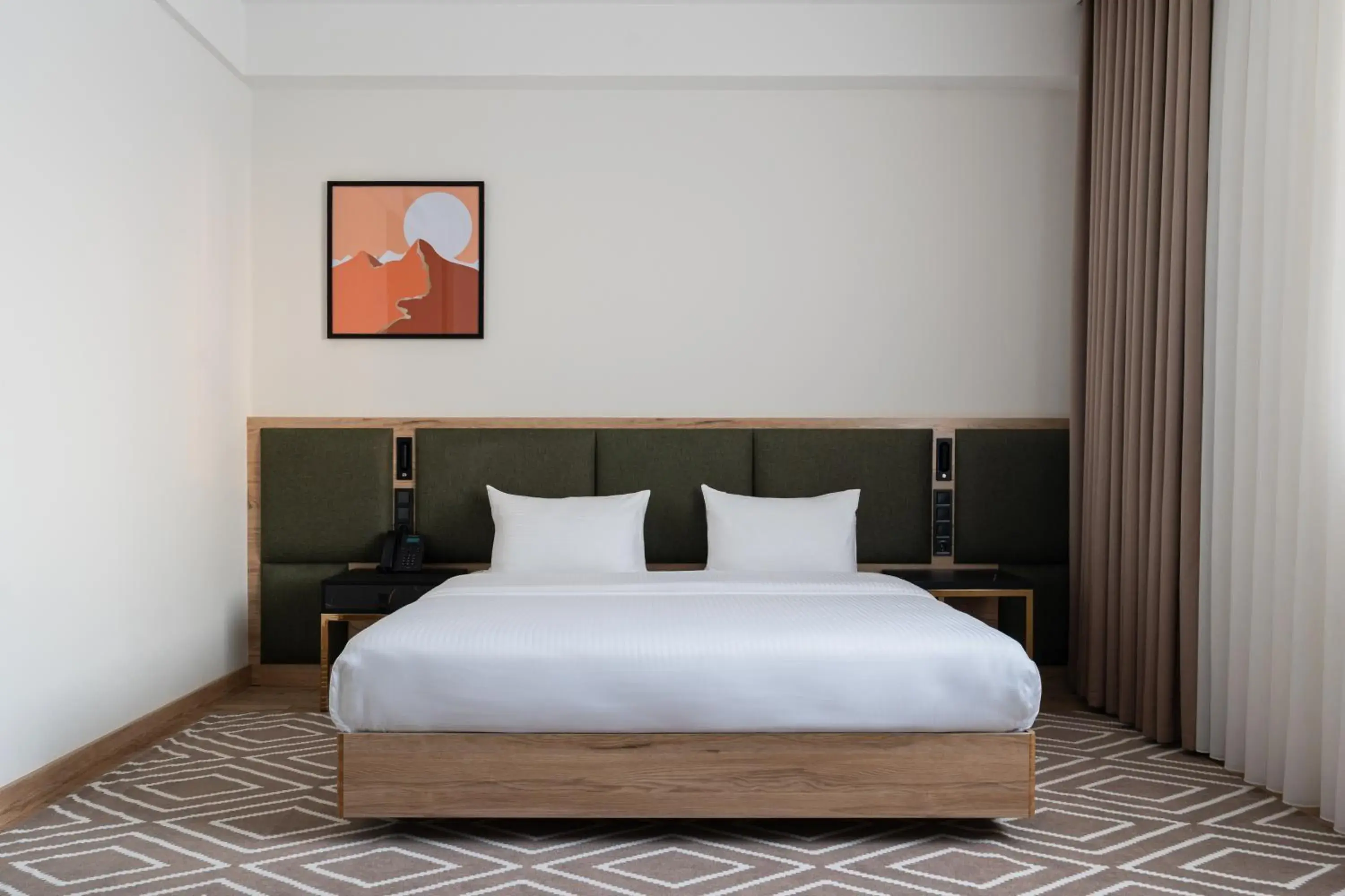 Deluxe King Room - single occupancy in THE ELEMENTS HOTEL Deluxe King Room - single occupancy in THE ELEMENTS HOTEL