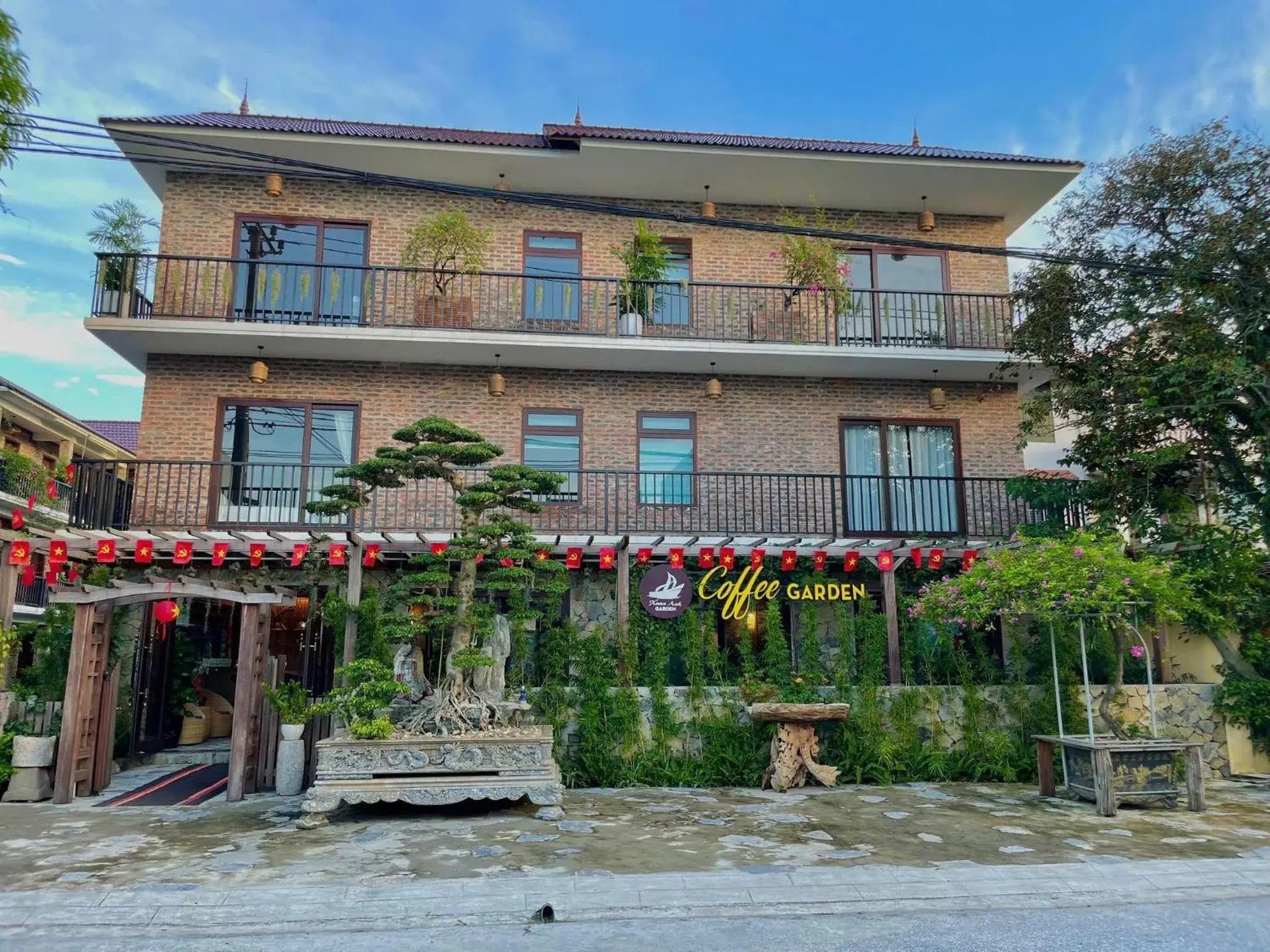 Property building in Xuân Anh Garden Property building in Xuân Anh Garden