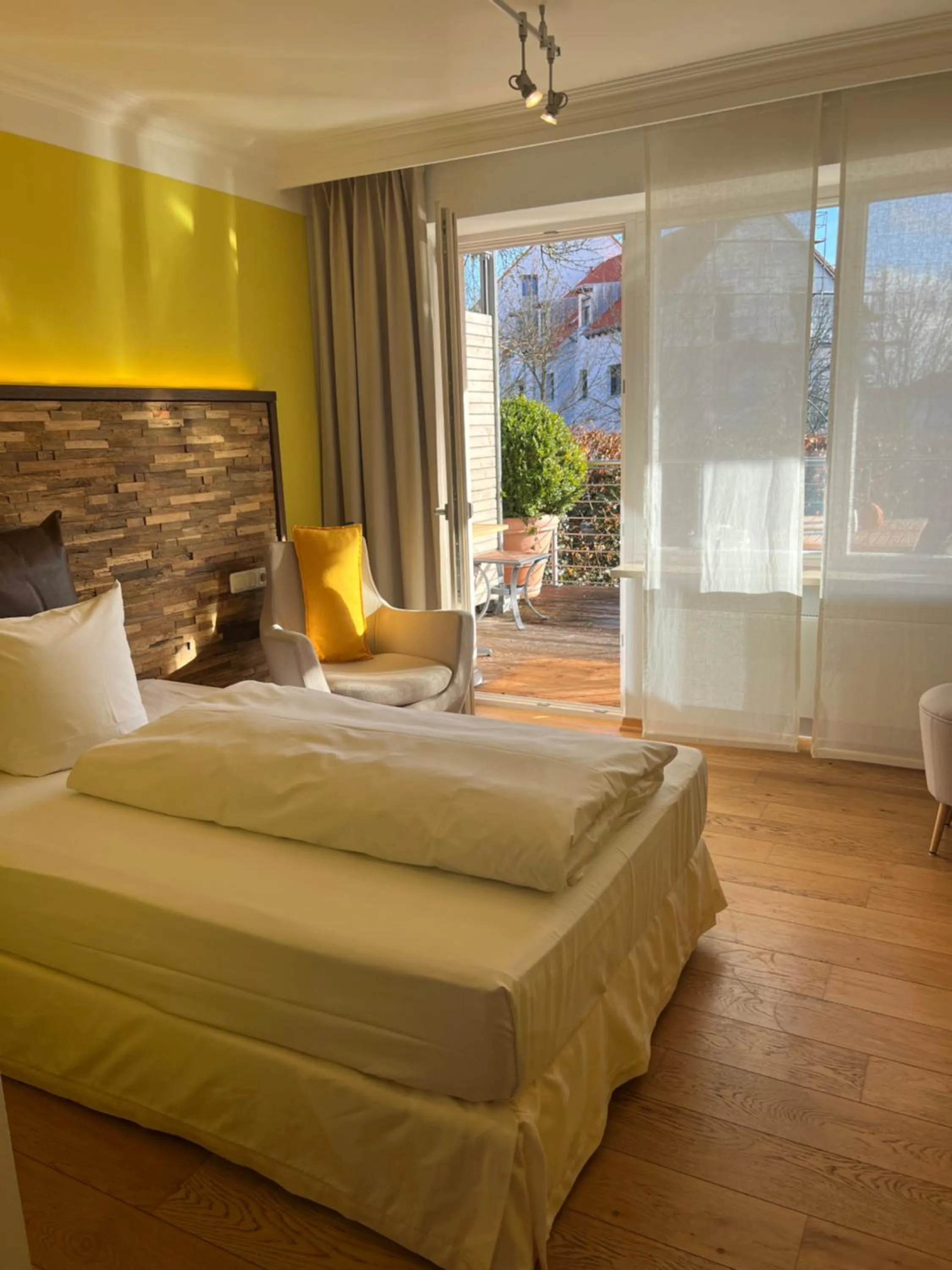 Balcony/Terrace, Bed in Aparthotel Parsberg GreenDesign