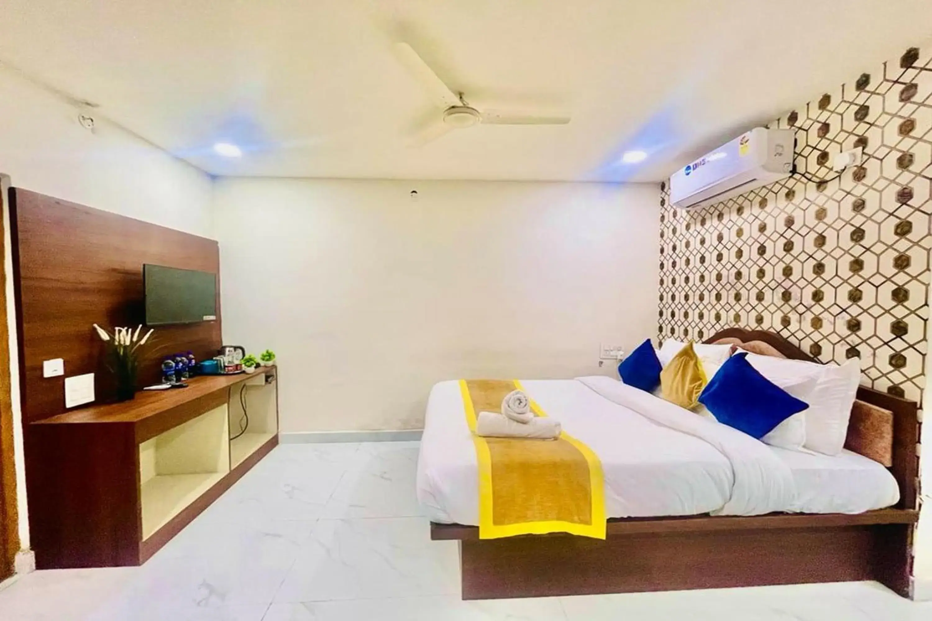 Bedroom, Bed in Hotel Eagle Grand Airport Zone Bedroom, Bed in Hotel Eagle Grand Airport Zone