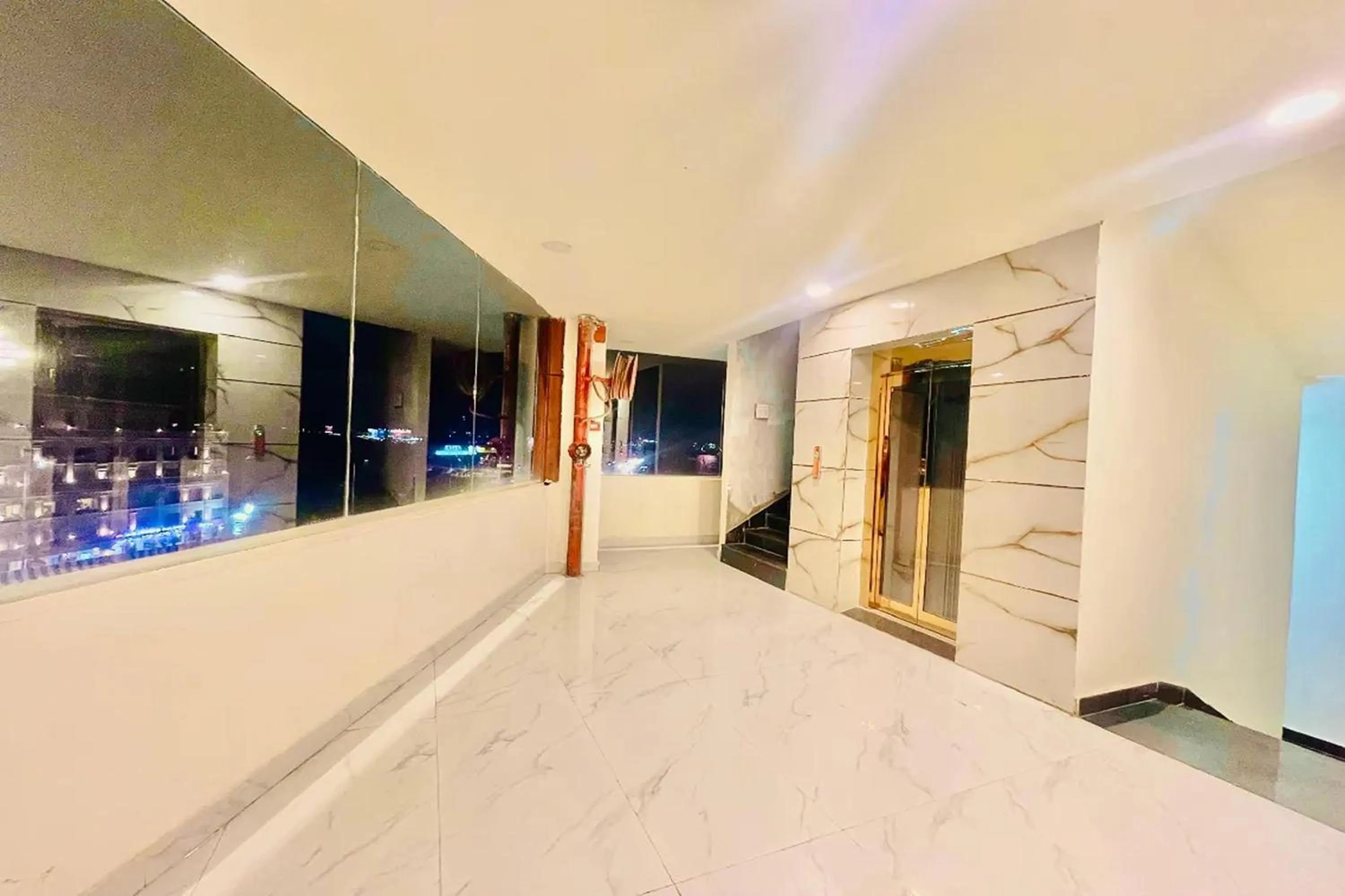 elevator in Hotel Eagle Grand Airport Zone